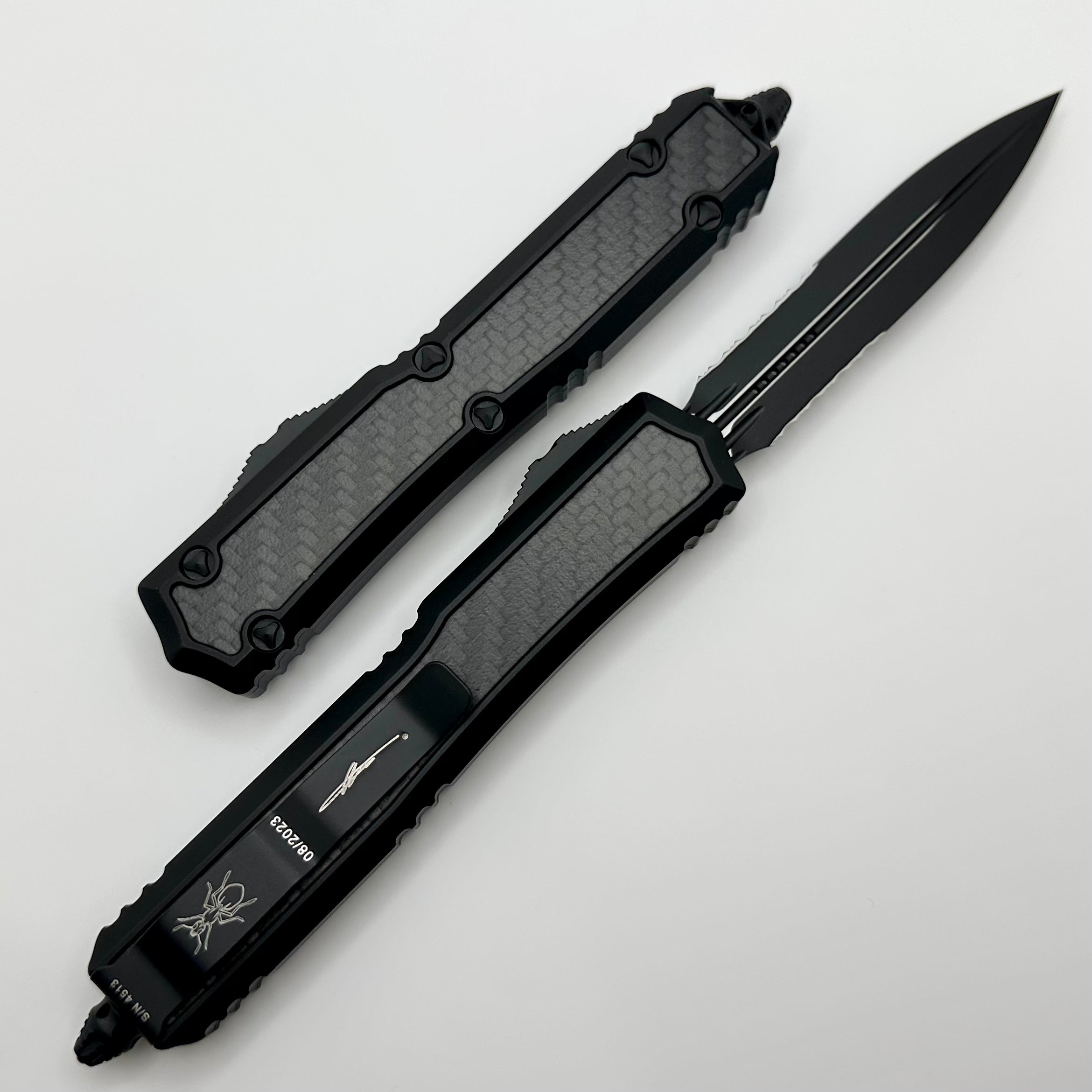 Premium Microtech Makora Tactical Knife with Carbon Fiber Inlays | Signature Series 206-2TCFIS