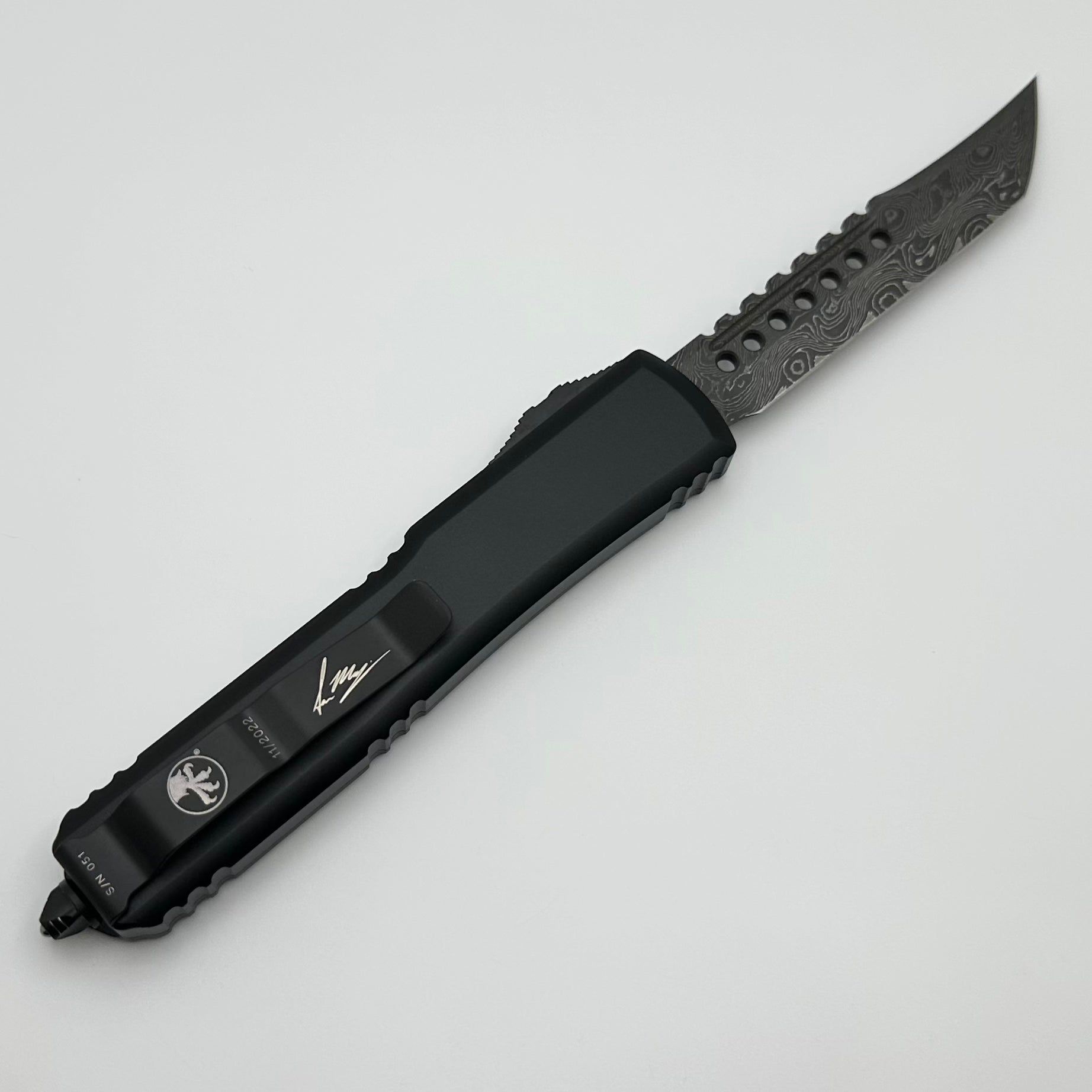 Premium Microtech Ultratech Hellhound Damascus OTF Knife - Black Edition