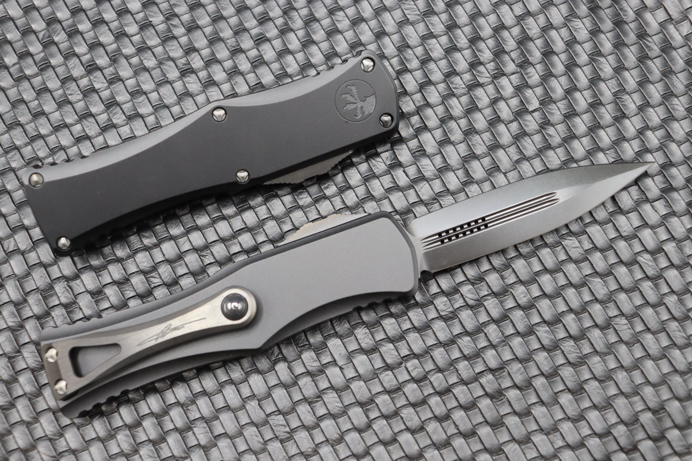 Microtech Hera Shadow DLC Tactical Knife - Ultimate Double Edge Design