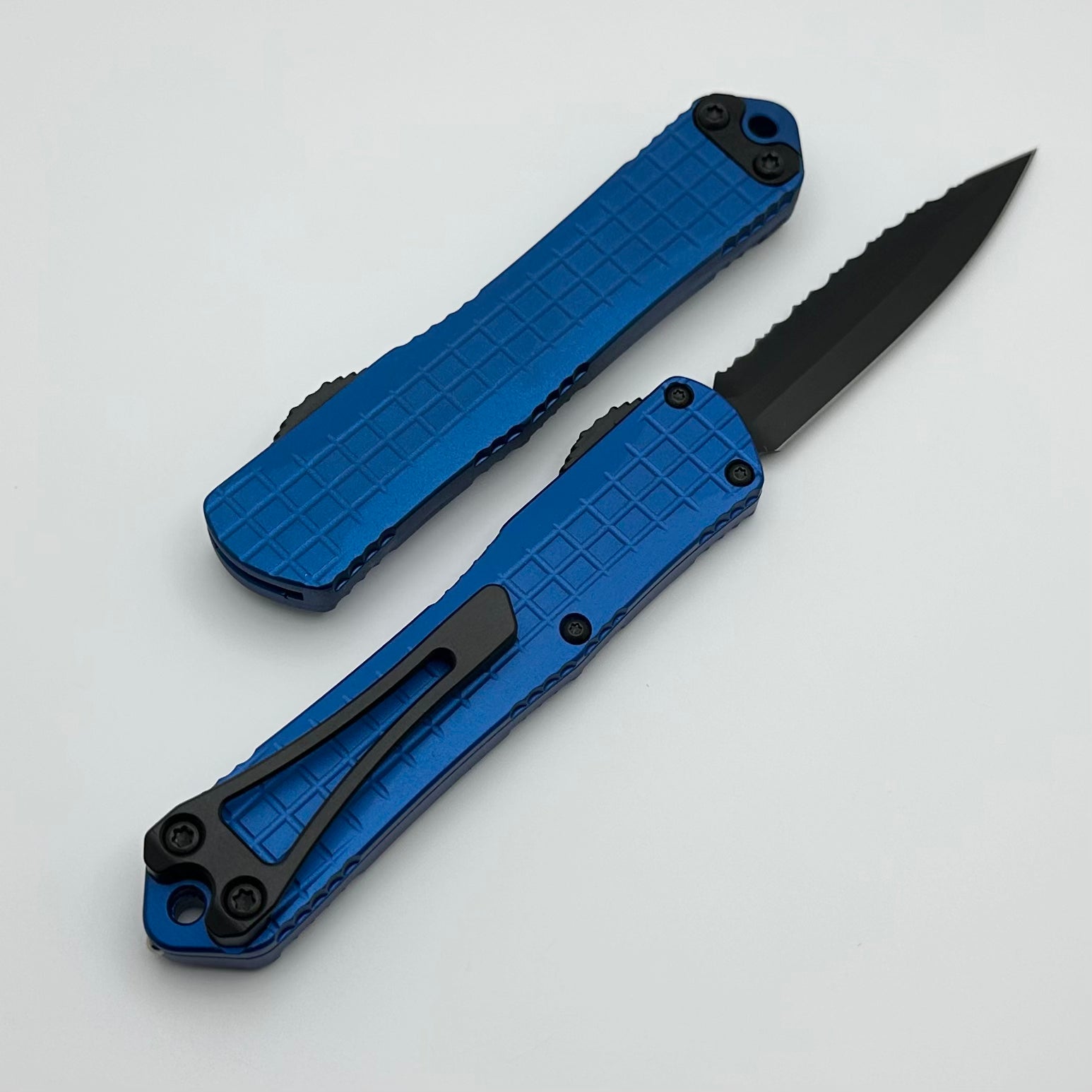 Heretic Knives Manticore S Ultimate EDC Knife - Blue Grenade Frag, Full Serrated DLC D/E, MagnaCut Blade