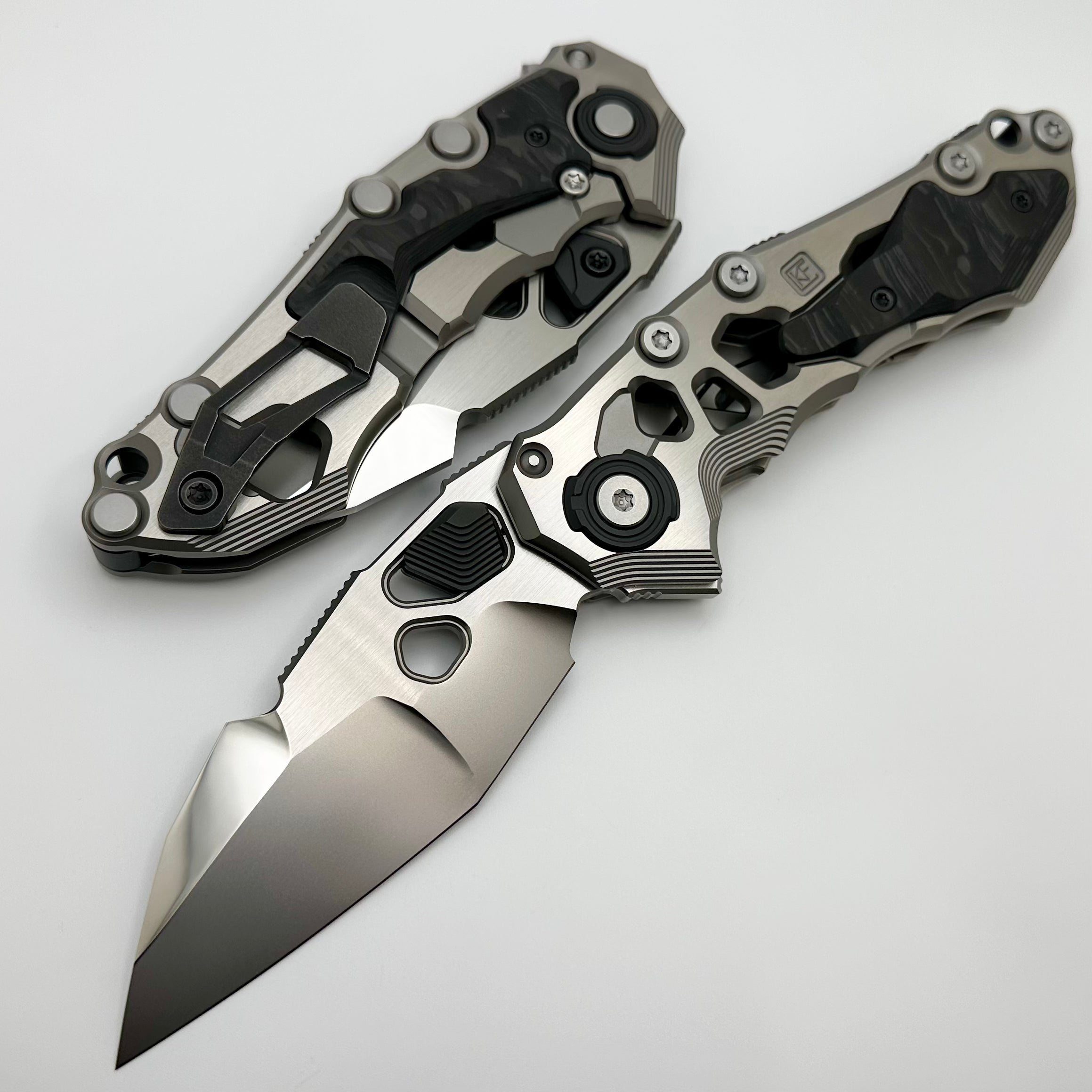 Premium Custom Knife Factory Traktor Titanium/Carbon Fiber & Tri-Tone M390 - Ultimate EDC Knife