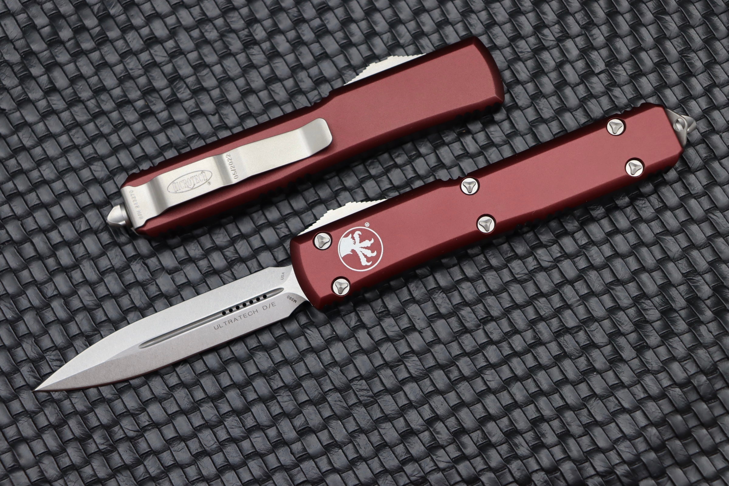 Microtech Ultratech D/E Stonewash Standard & Merlot 122-10MR - Premium Tactical Knife