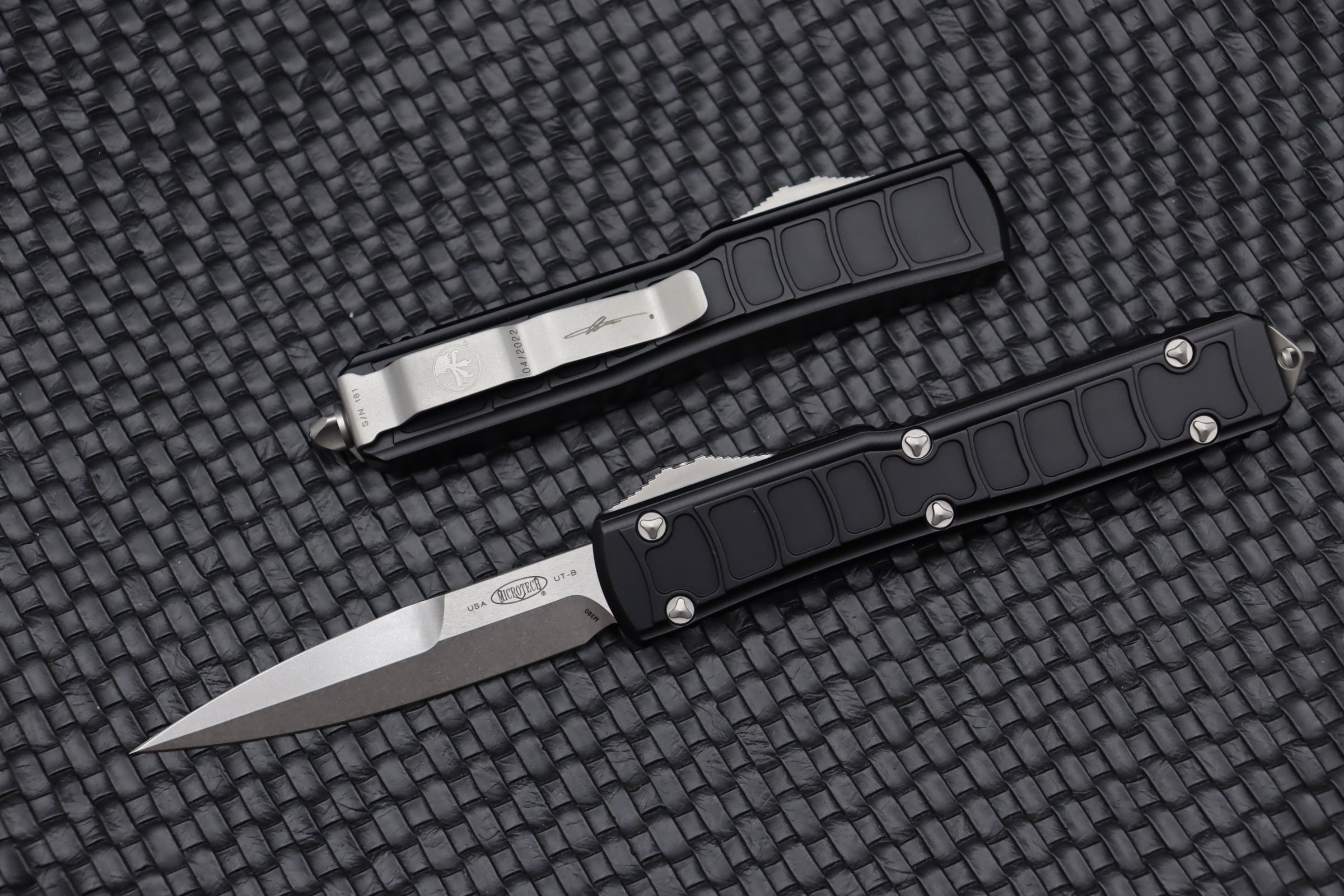 Microtech Ultratech 2 Stepside Bayonet Grind & Black 120II-10S | Premium OTF Knife