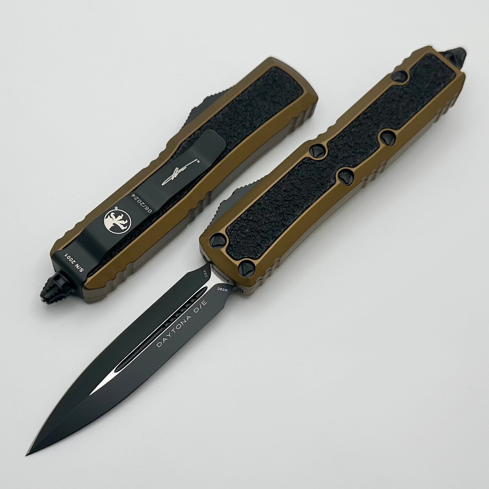 Microtech Daytona D/E Tan Standard - Premium Tactical Knife with Grip Tape Inlays (Signature Series 126-1TAS)