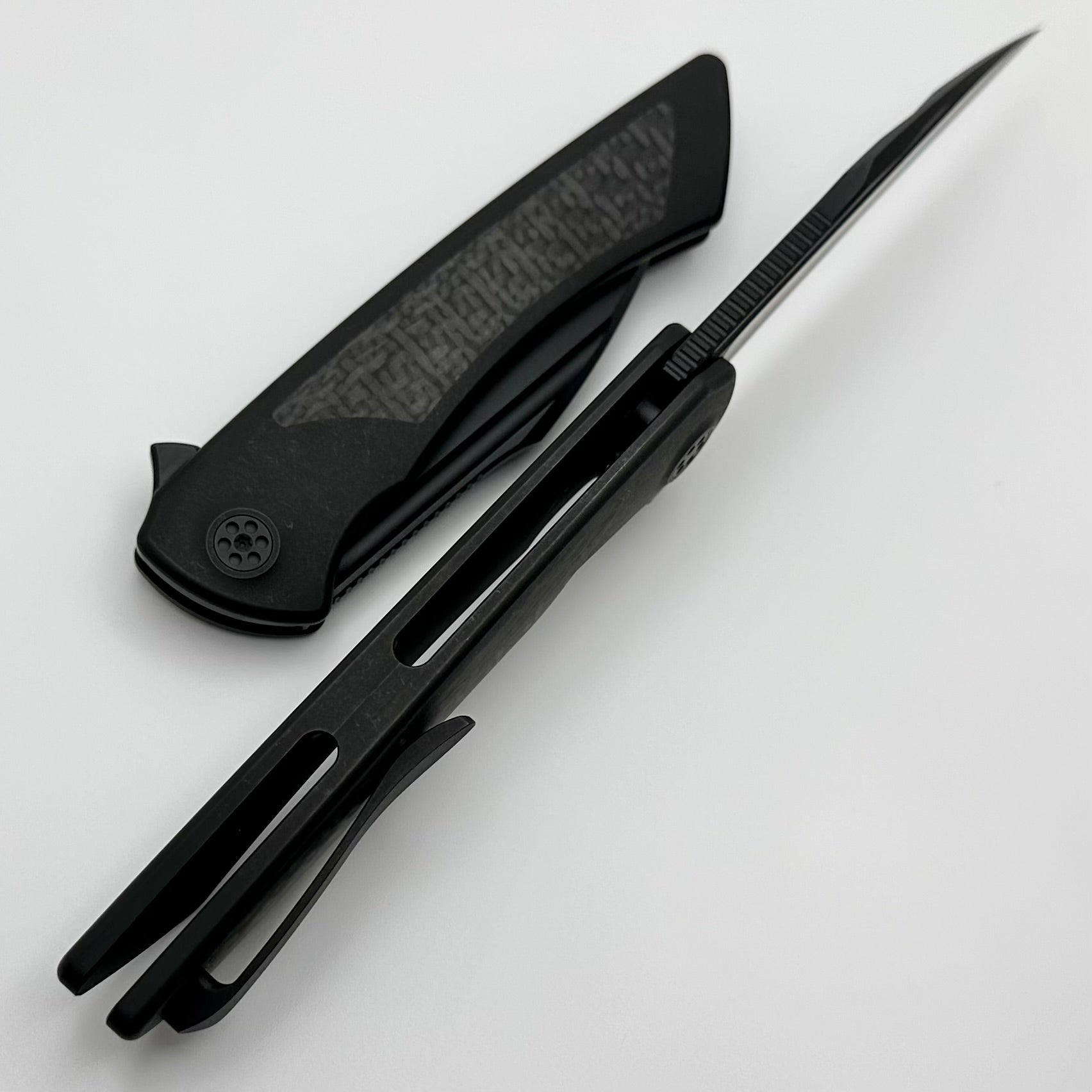 Ultimate SharpByDesign Derecho: Blackout Titanium with Carbon Fiber Inlays & M390 Blade