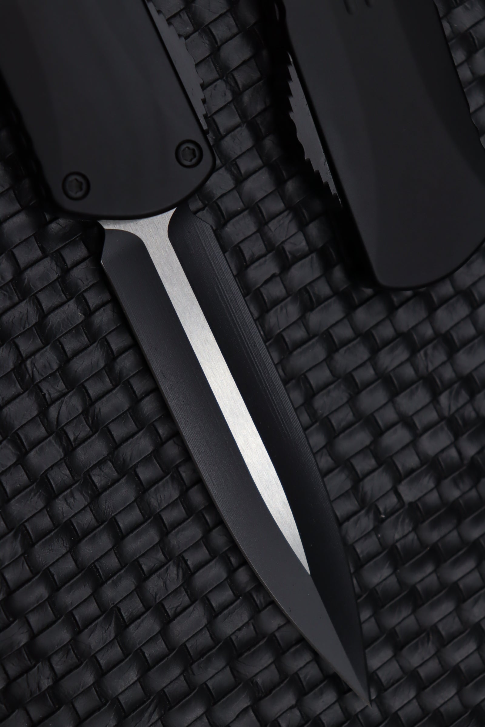 Heretic Knives Manticore X Premium Double Edge Tactical Knife