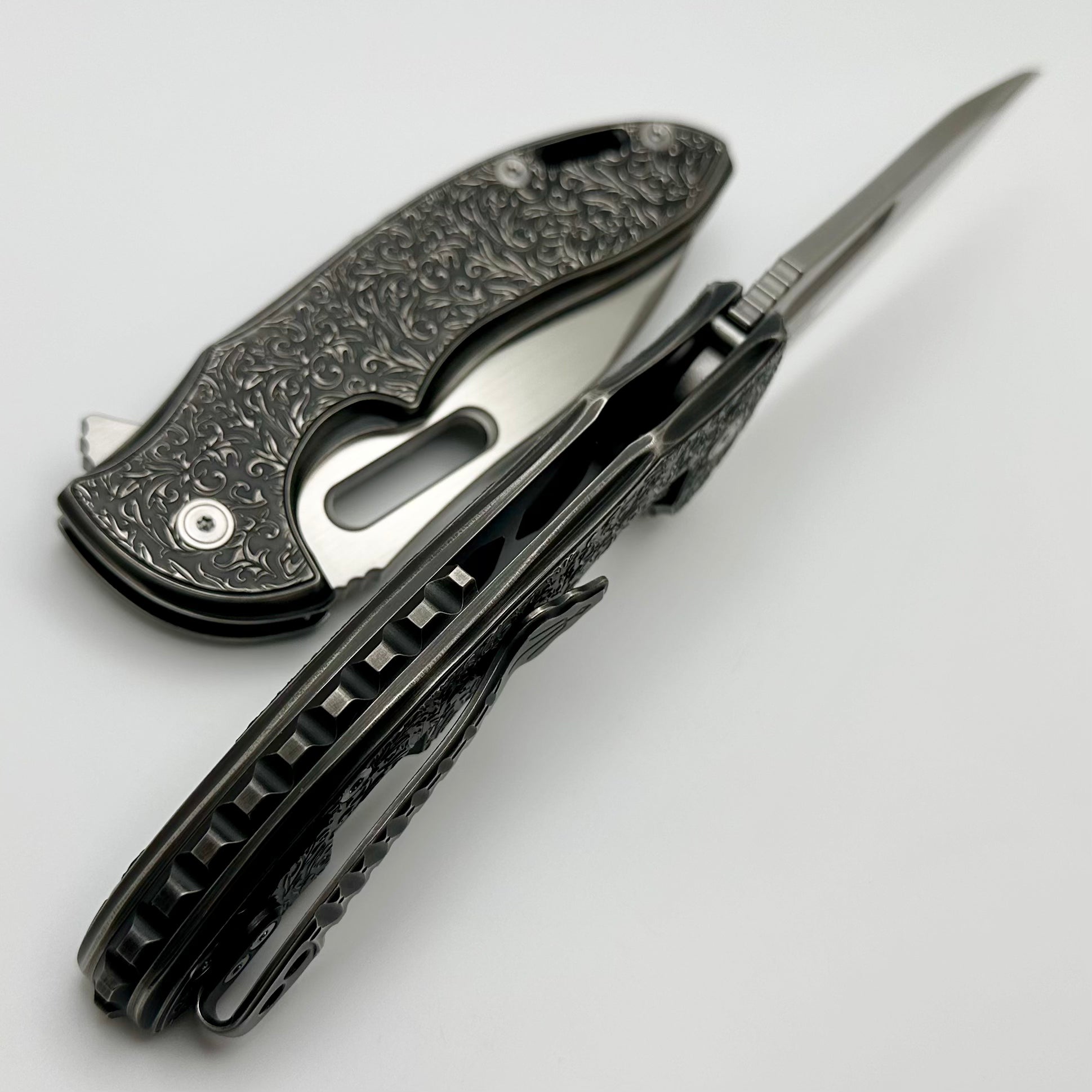 Mechforce Knives Sentry Rick Lala Collab - Premium PVD Black Scroll Titanium & M390 Blade