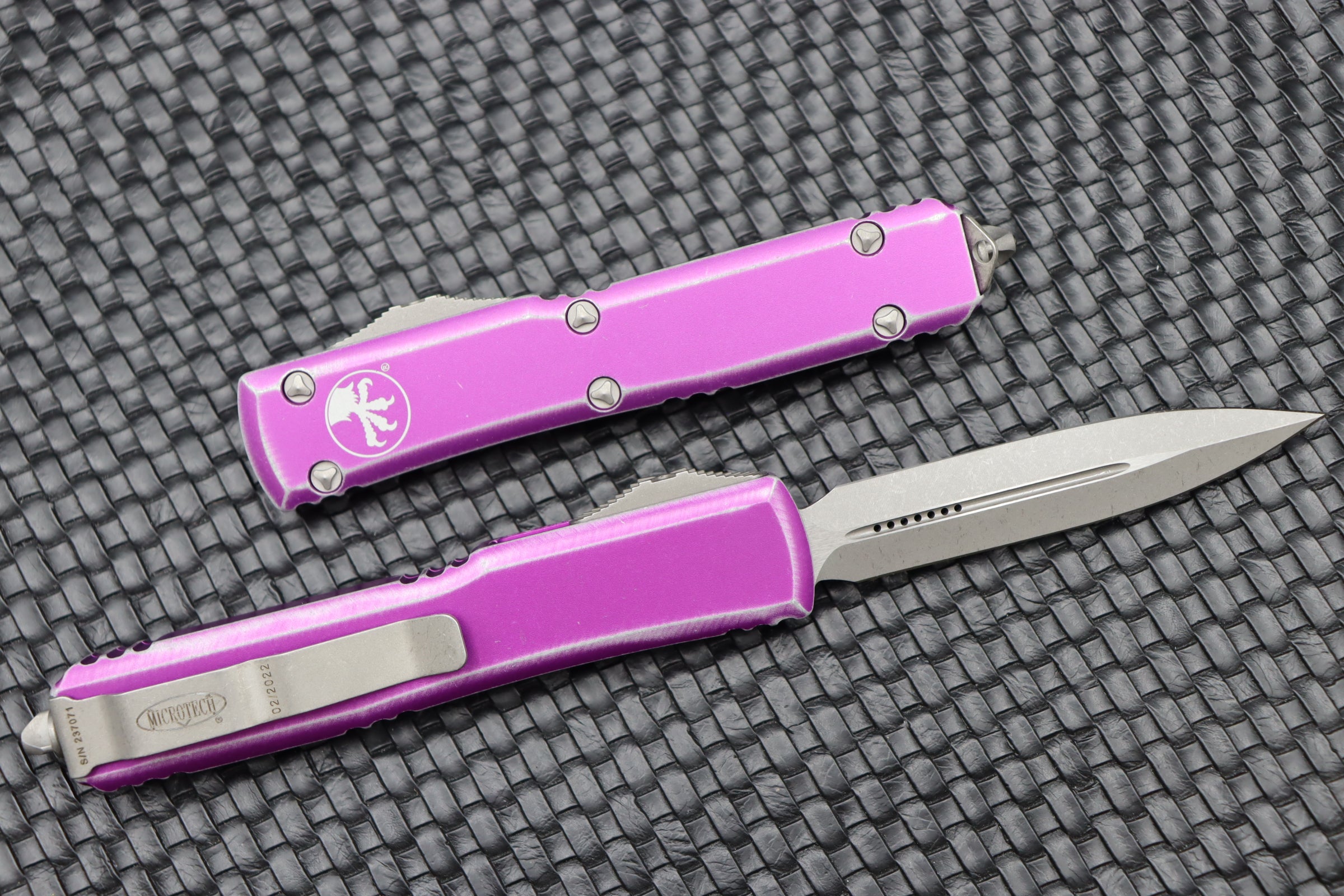 Microtech Ultratech Premium Double Edge Knife - Distressed Violet Edition