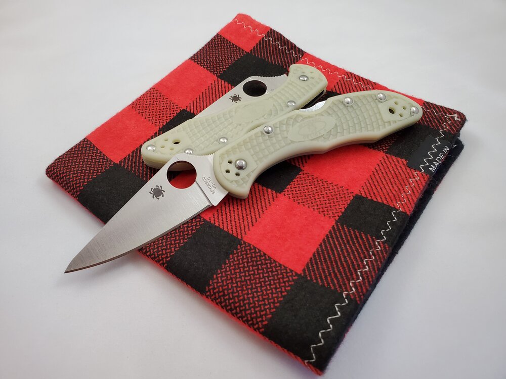 Premium Delica 4 Glow-in-the-Dark Knife - Ultimate EDC Companion