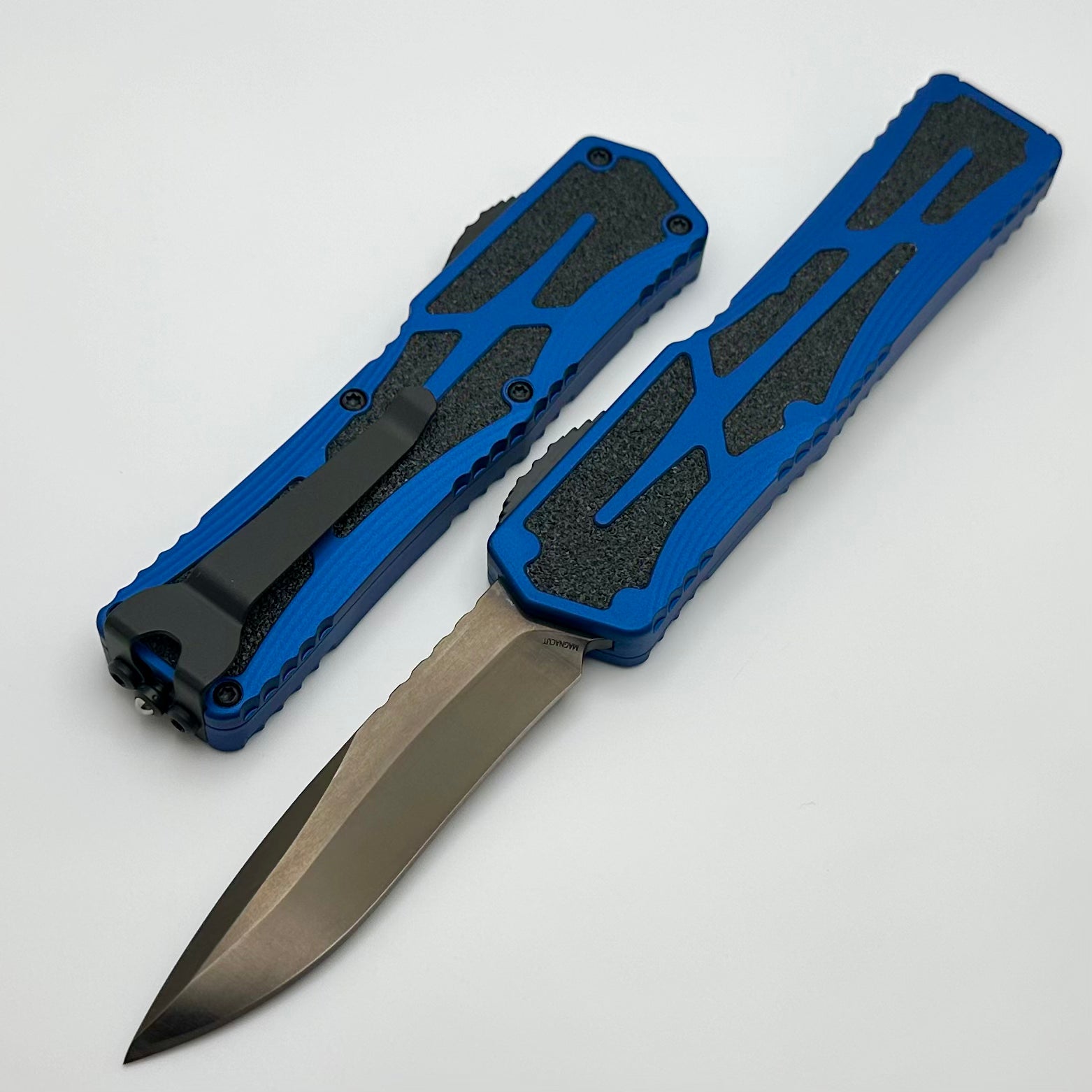 Heretic Knives Colossus DLC Recurve | Premium Magnacut Blade & Blue Aluminum Handle