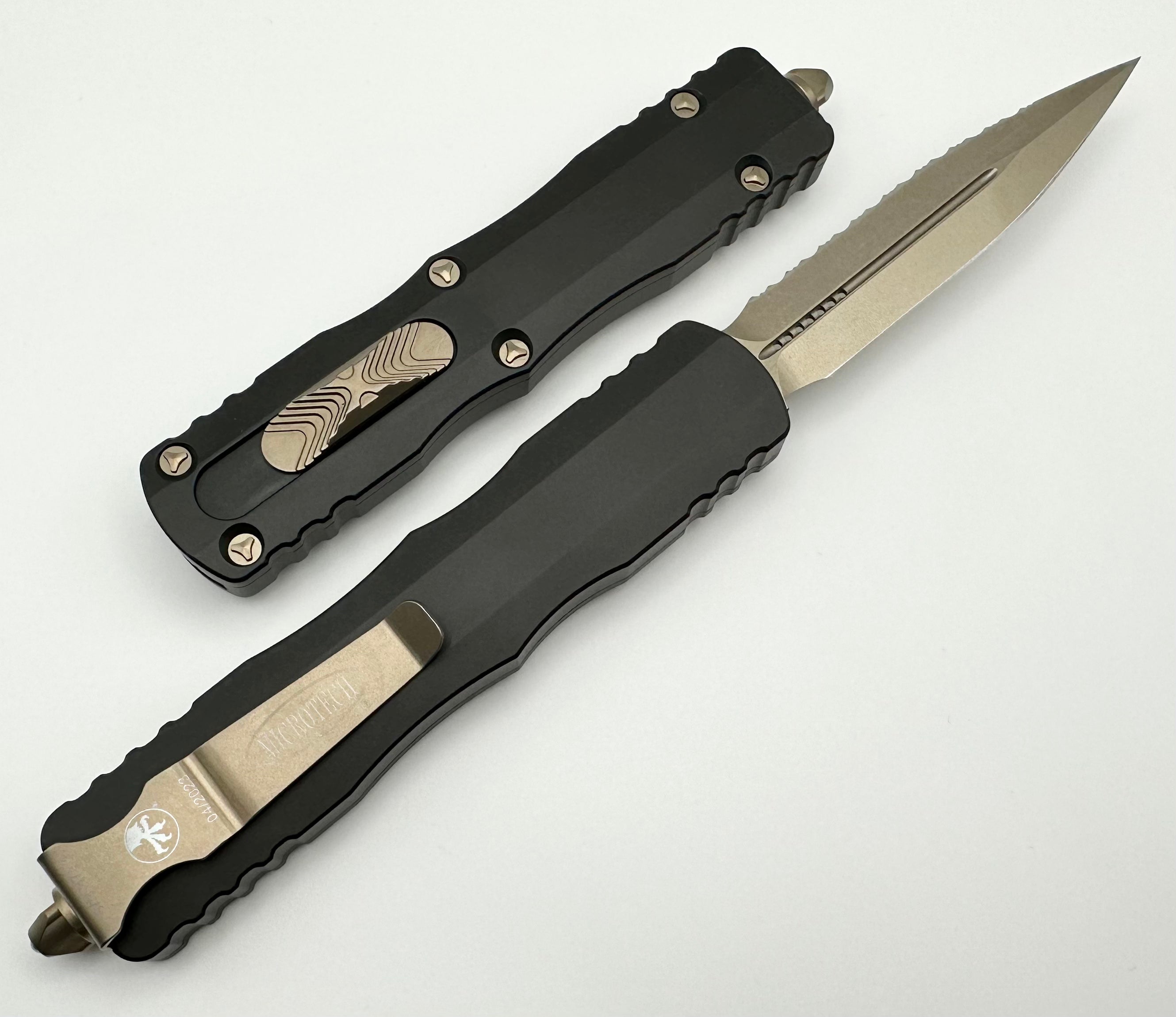 Microtech Dirac Delta D/E Bronze Full Serrated & Black 227-15 | Premium OTF Knife