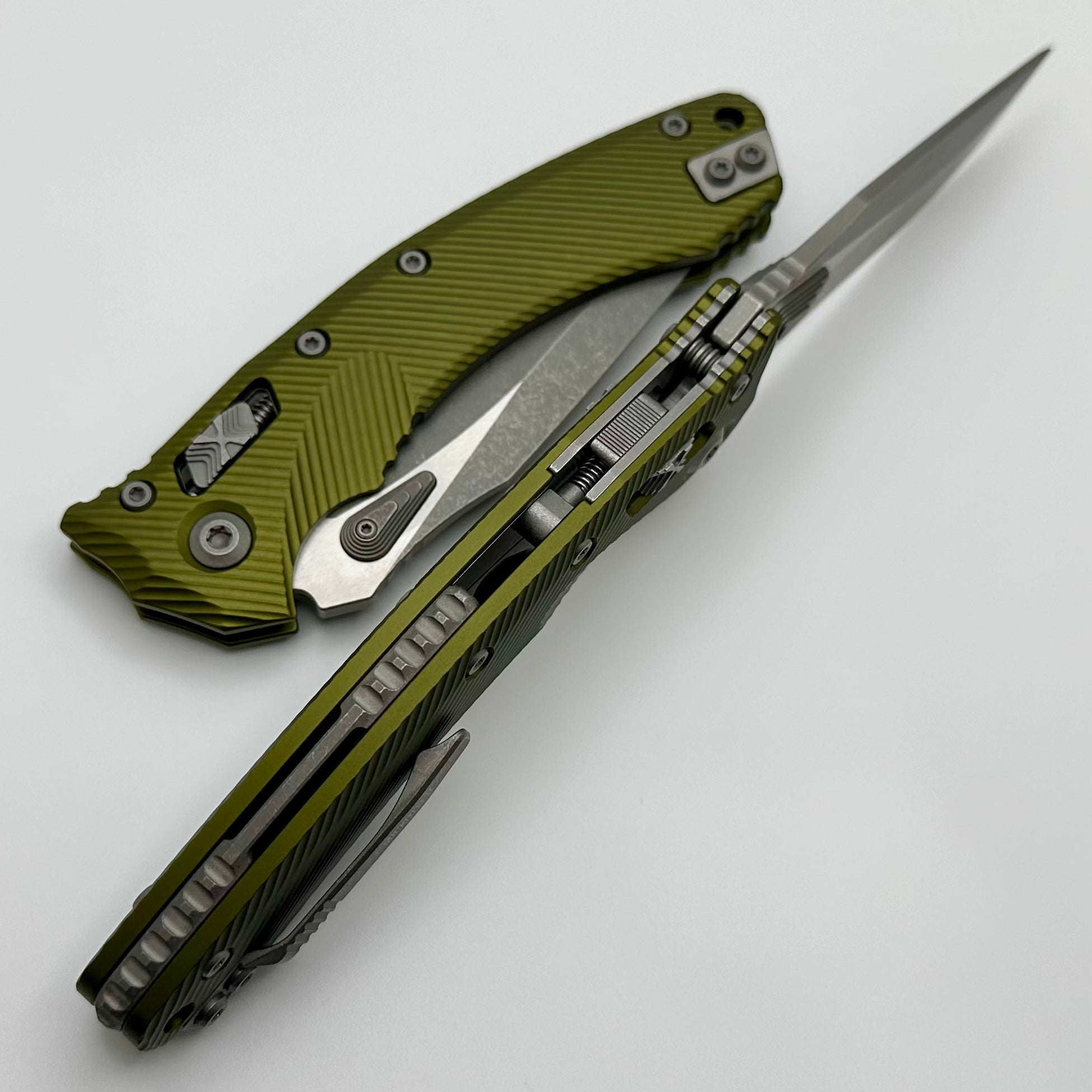 Microtech Amphibian RAM LOK Premium Tactical Knife - OD Green Fluted Aluminum & Apocalyptic M390MK Blade