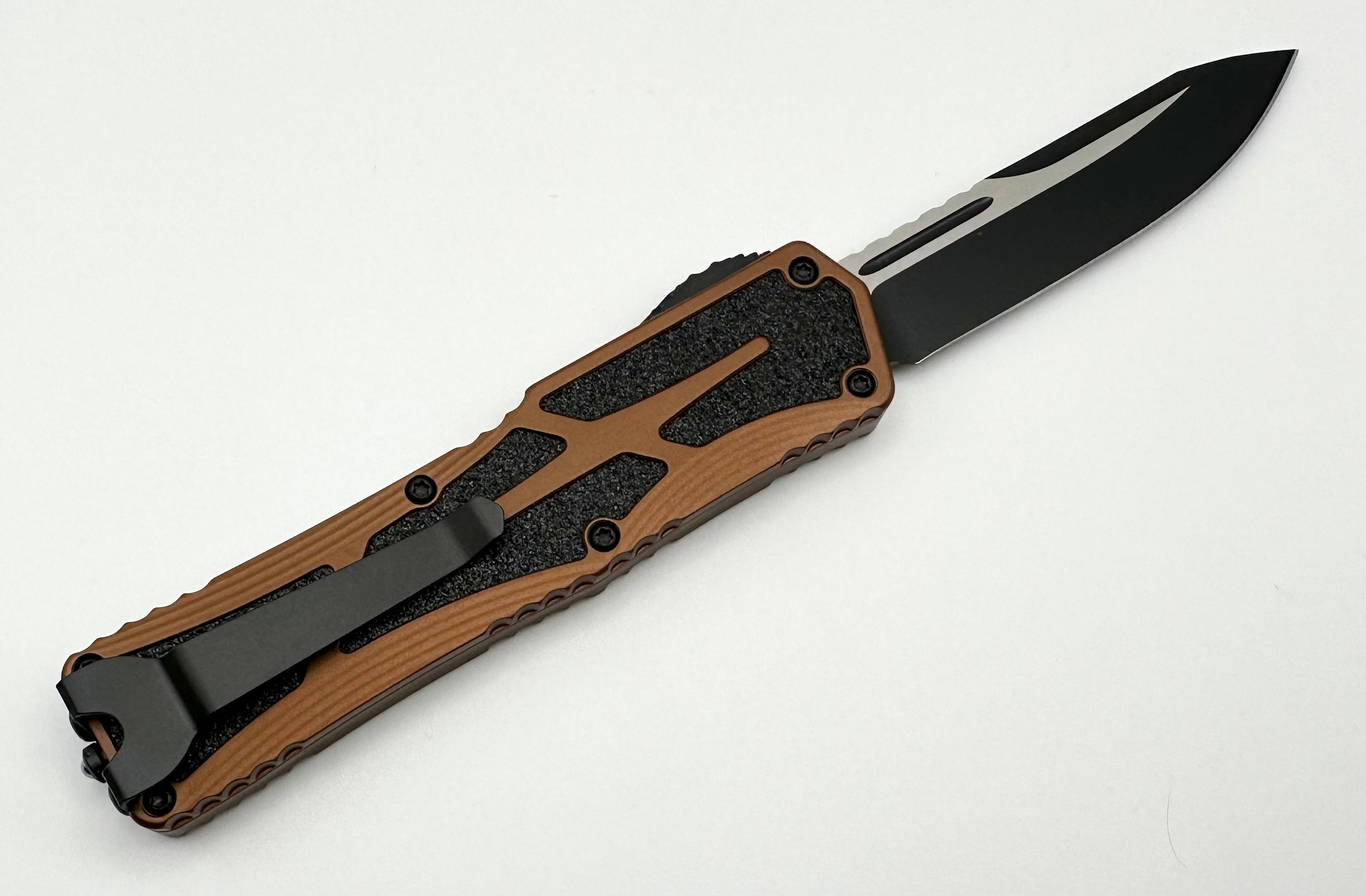 Heretic Knives Colossus Two Tone Black Magnacut Blade with Premium Root Beer Aluminum Handle