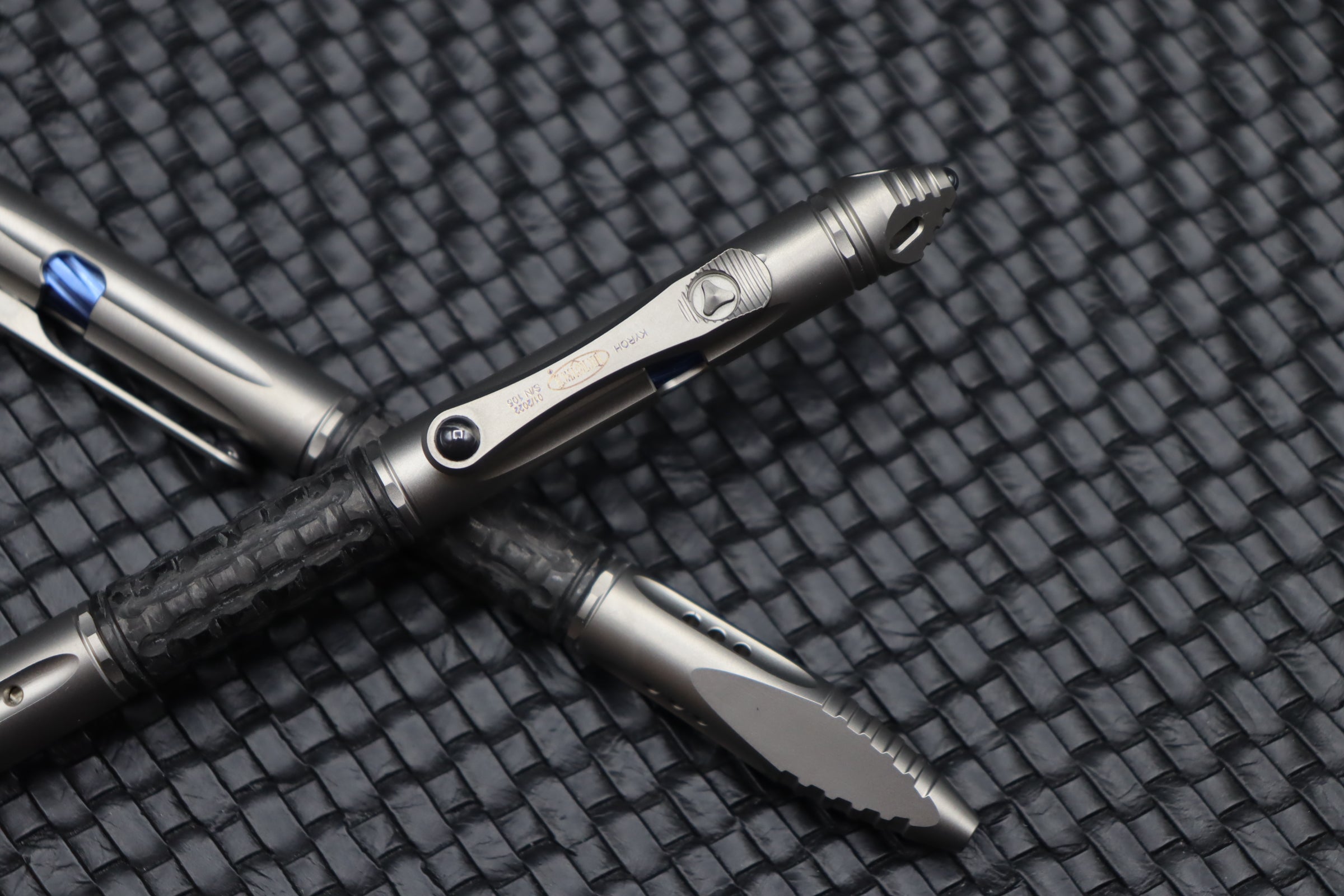 Microtech Kyroh Premium Bolt-Action Pen - Full Size Bead Blast Titanium