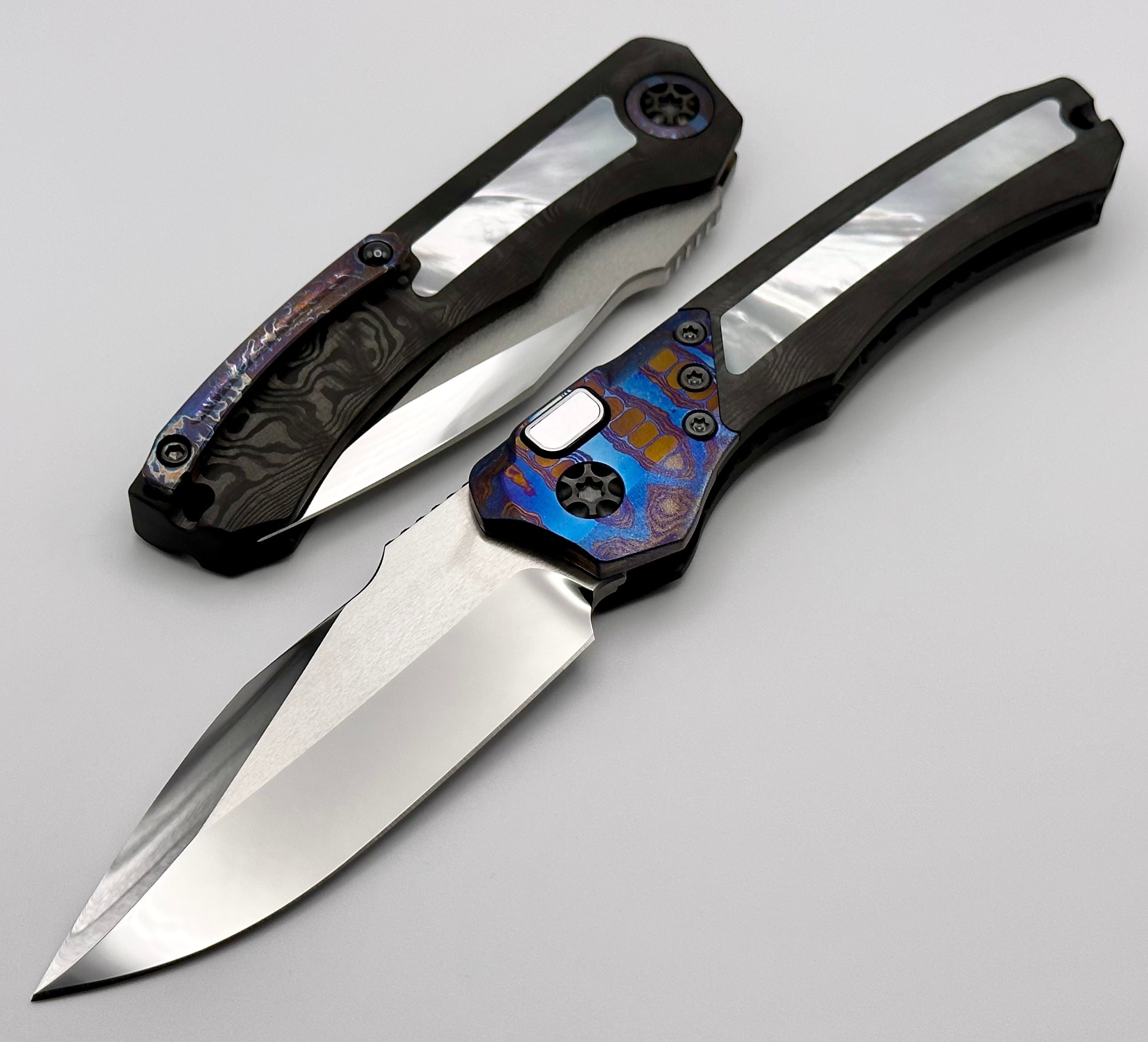 Heretic Knives Wraith Auto | Premium Fat Carbon Handle with Mother of Pearl Inlays & Mirror Polished Elmax Blade