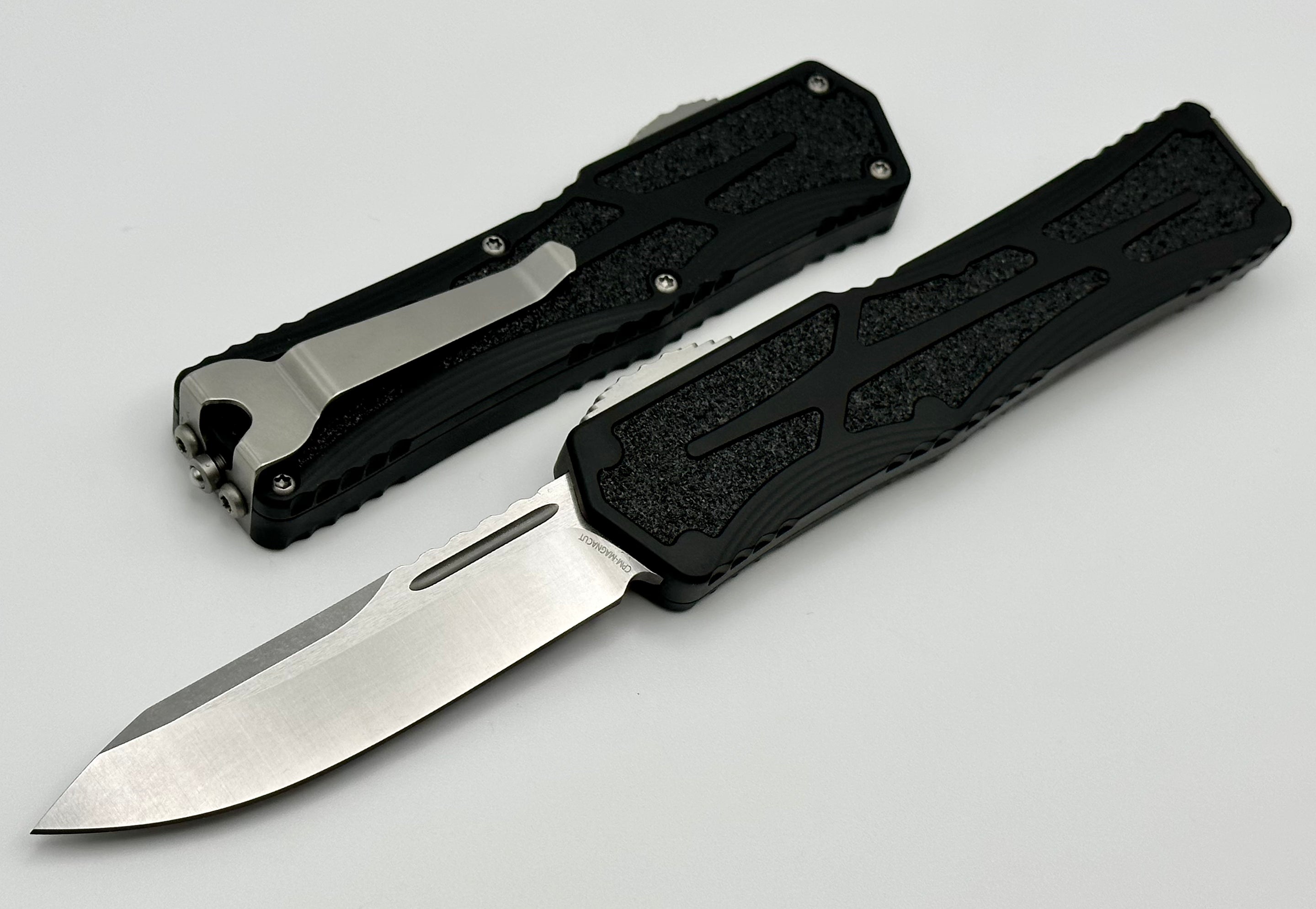 Heretic Knives Colossus Premium Single Edge Magnacut Blade & Black Aluminum Handle