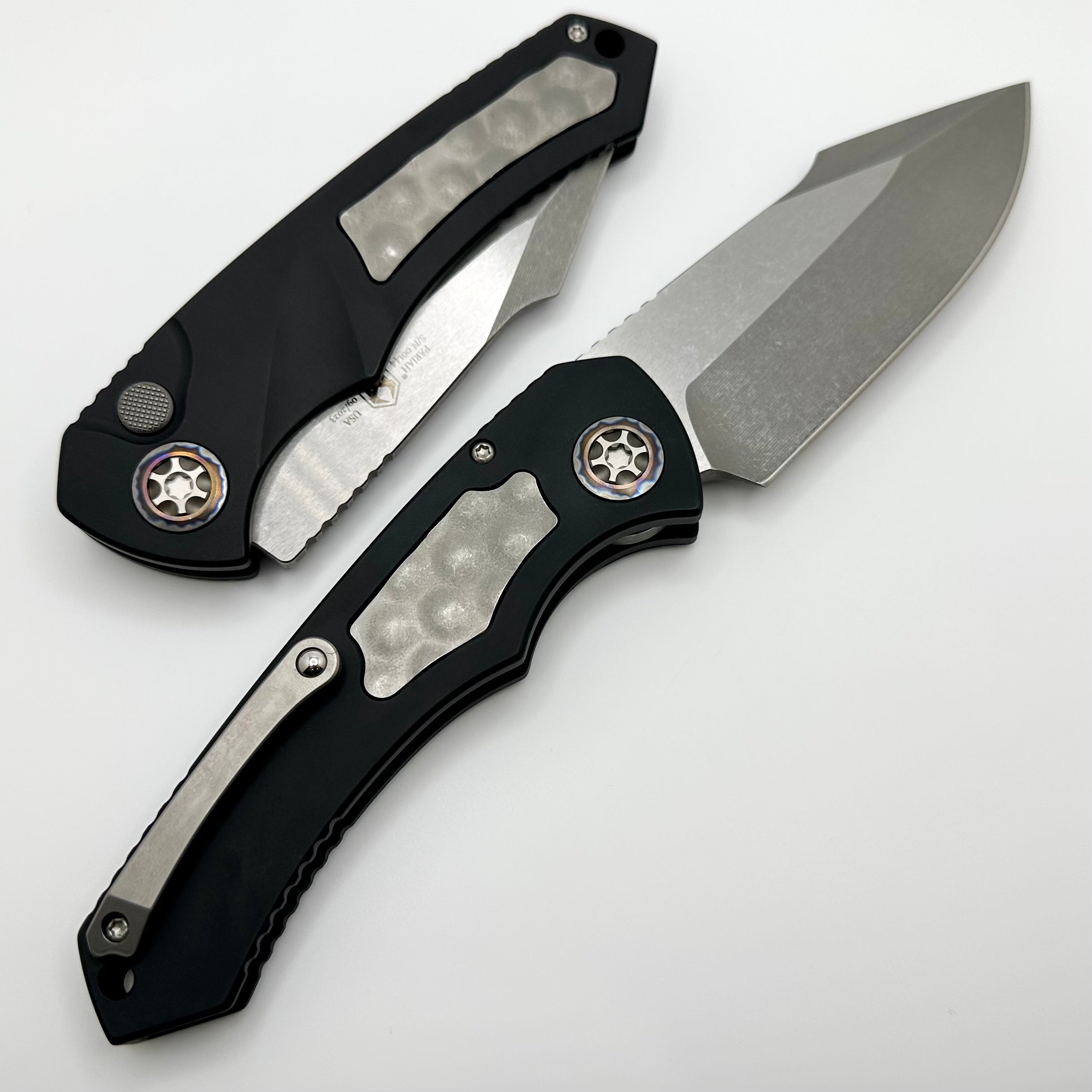 Heretic Knives Pariah Auto - Premium Battleworn Finish with Bubble Inlays & MagnaCut Blade