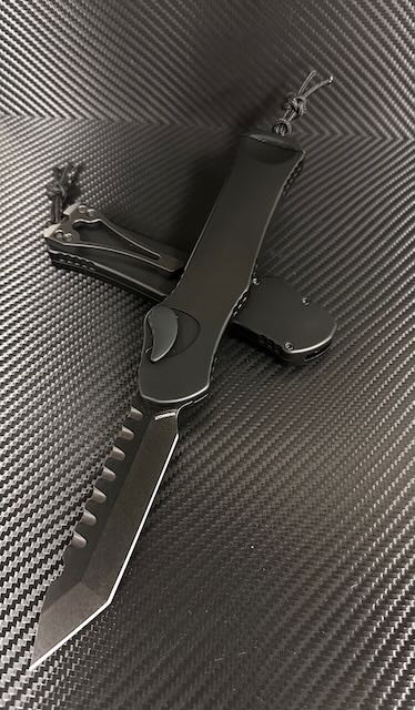 Heretic Hydra V3 Ultimate Tactical Knife - Black Aluminum Handle & DLC Tanto MagnaCut Blade