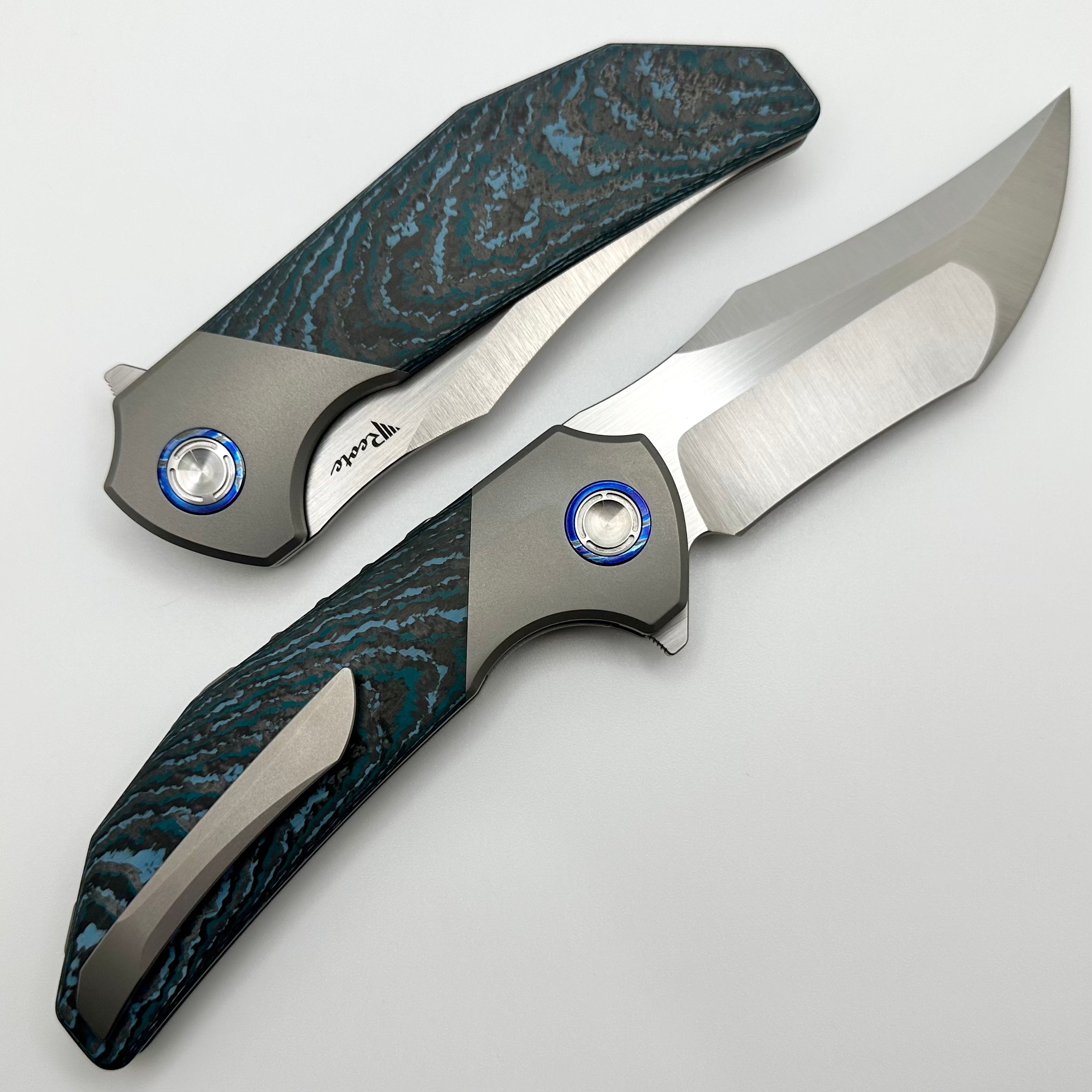 Reate Knives Premium Tiger Artic Storm - M390 Steel & Fat Carbon Handle