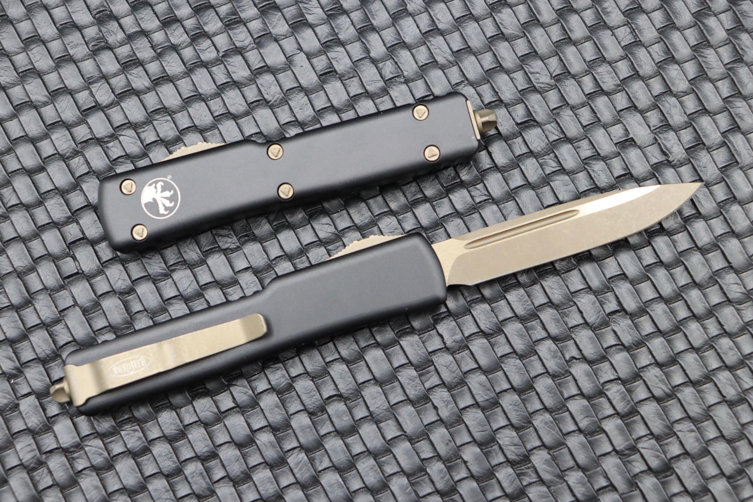 Microtech UTX-70 Single Edge Bronze Apocalyptic - Compact Precision Knife