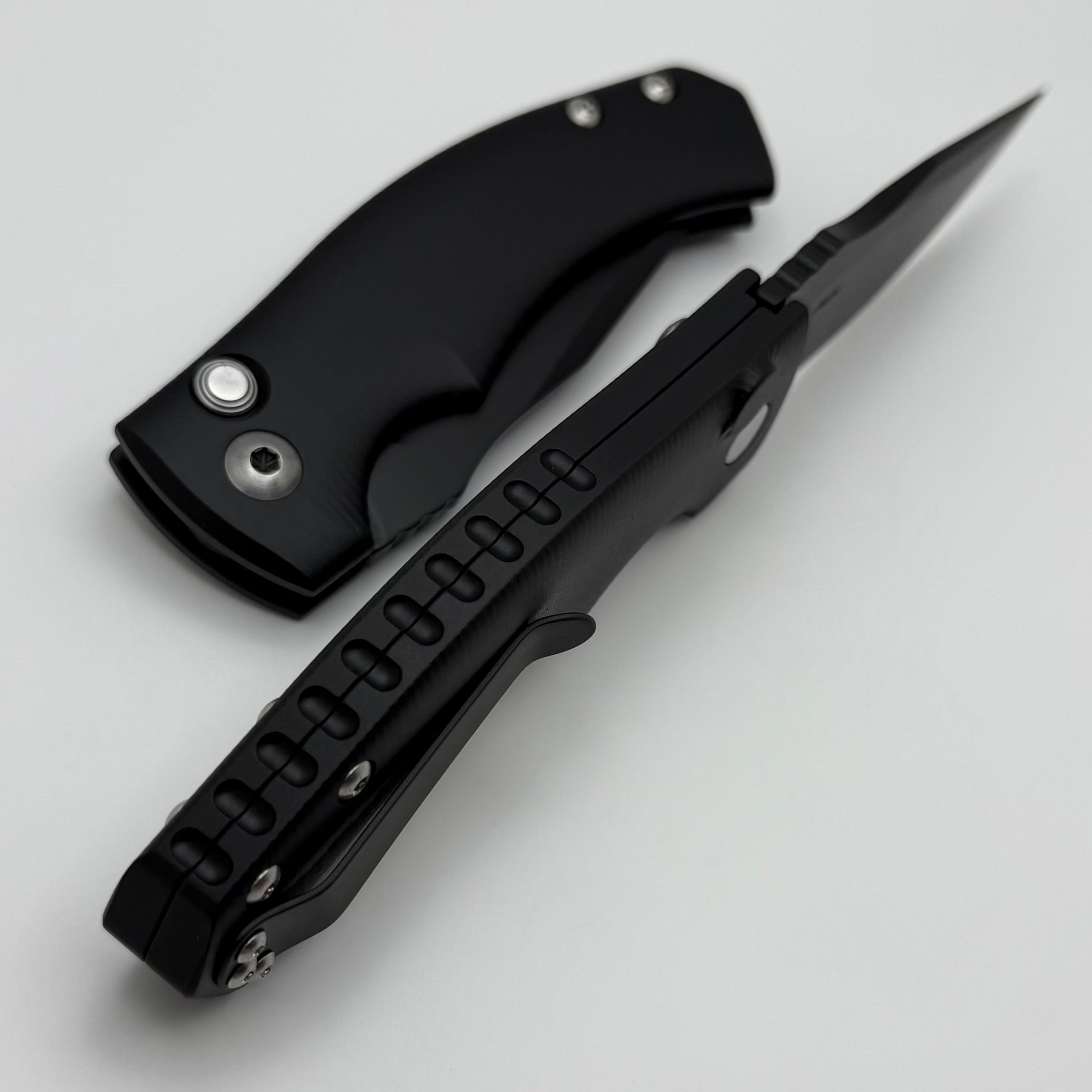 Defiant 7 Valmara Premium Auto Knife - Black Aluminum Handles & DLC CPM-154 Blade