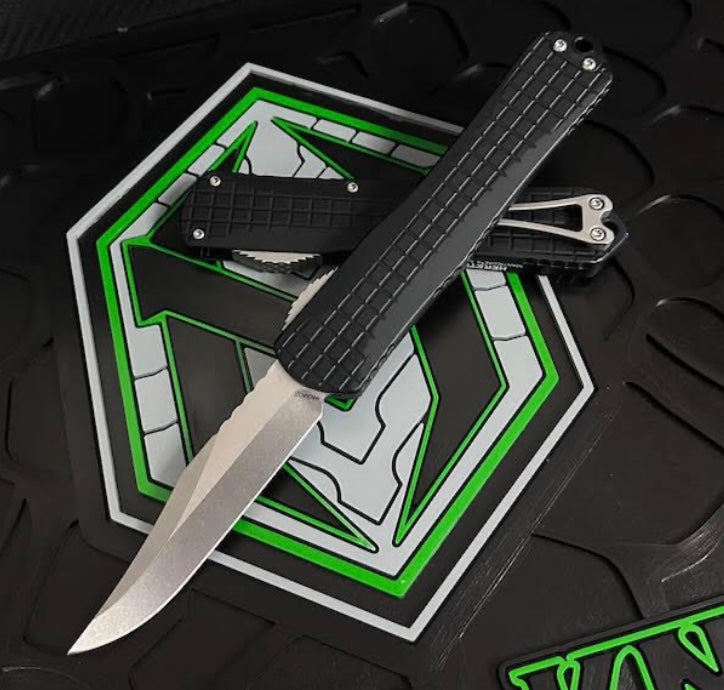 Heretic Knives Manticore X Ultimate Tactical OTF Knife - Black Frag Handle & Stonewash Bowie MagnaCut