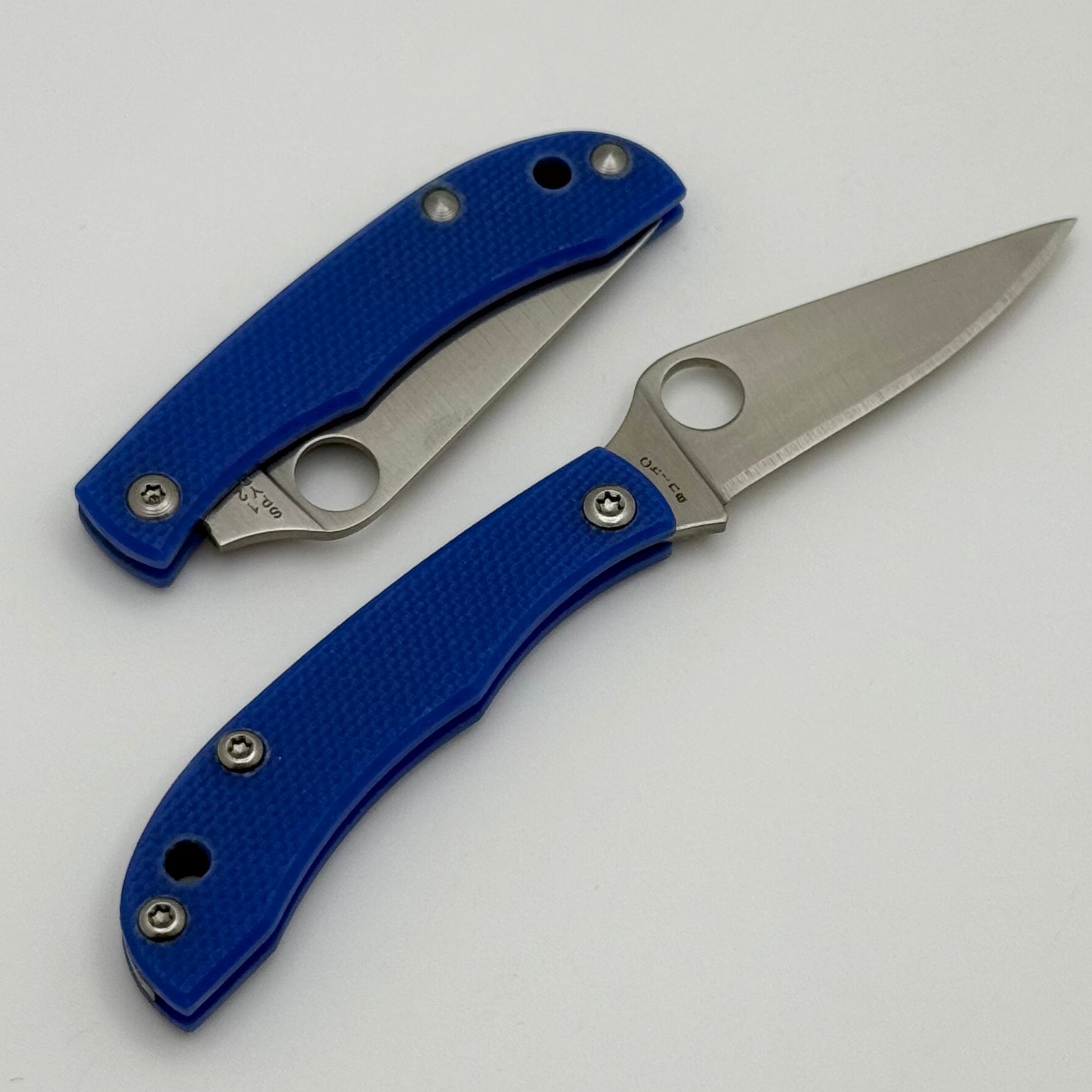Spyderco Honeybee Premium Blue G-10 Pocket Knife with 12c27 Steel