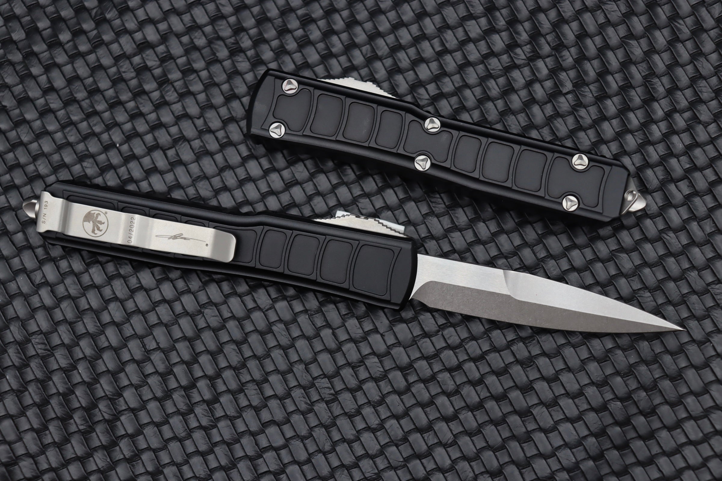 Microtech Ultratech 2 Stepside Bayonet Grind & Black 120II-10S | Premium OTF Knife