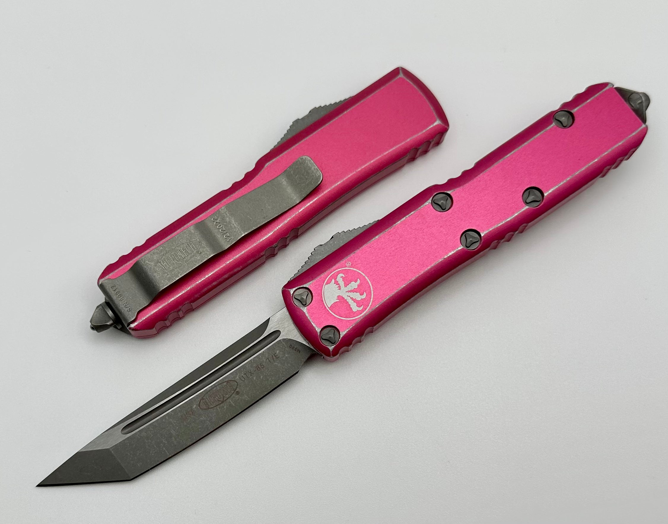 Microtech UTX-85 Tanto Apocalyptic Standard & Distressed Pink - Ultimate EDC Knife