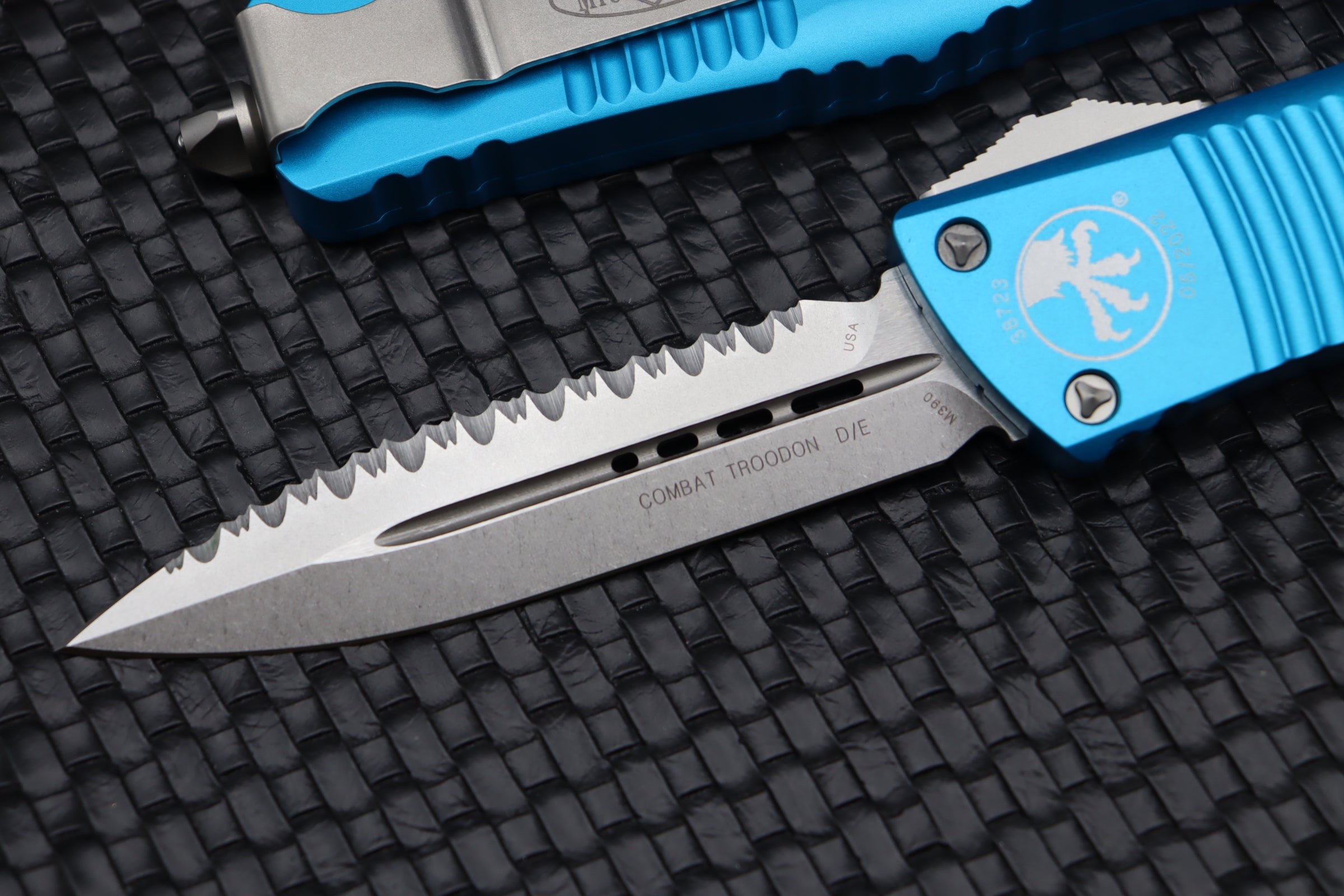 Ultimate Microtech Combat Troodon Double Edge Fully Serrated Knife - Stonewash & Turquoise