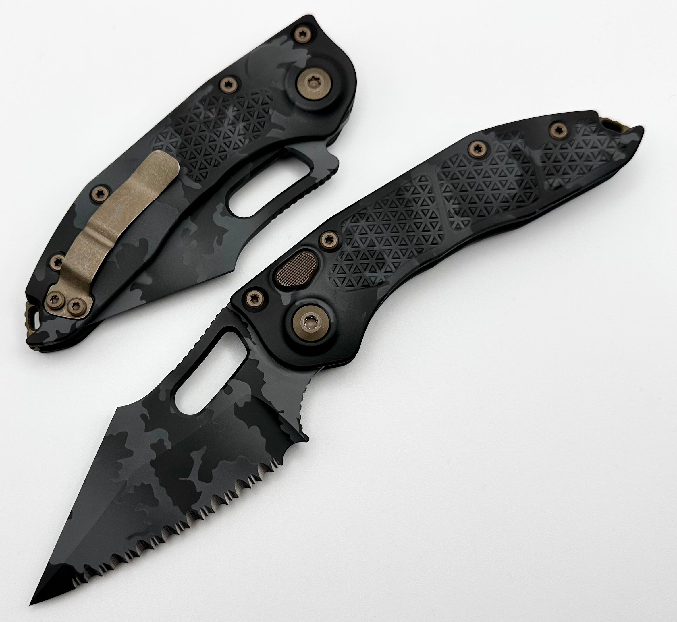 Microtech Borka Stitch Urban Camo Tactical Knife - Premium Edition