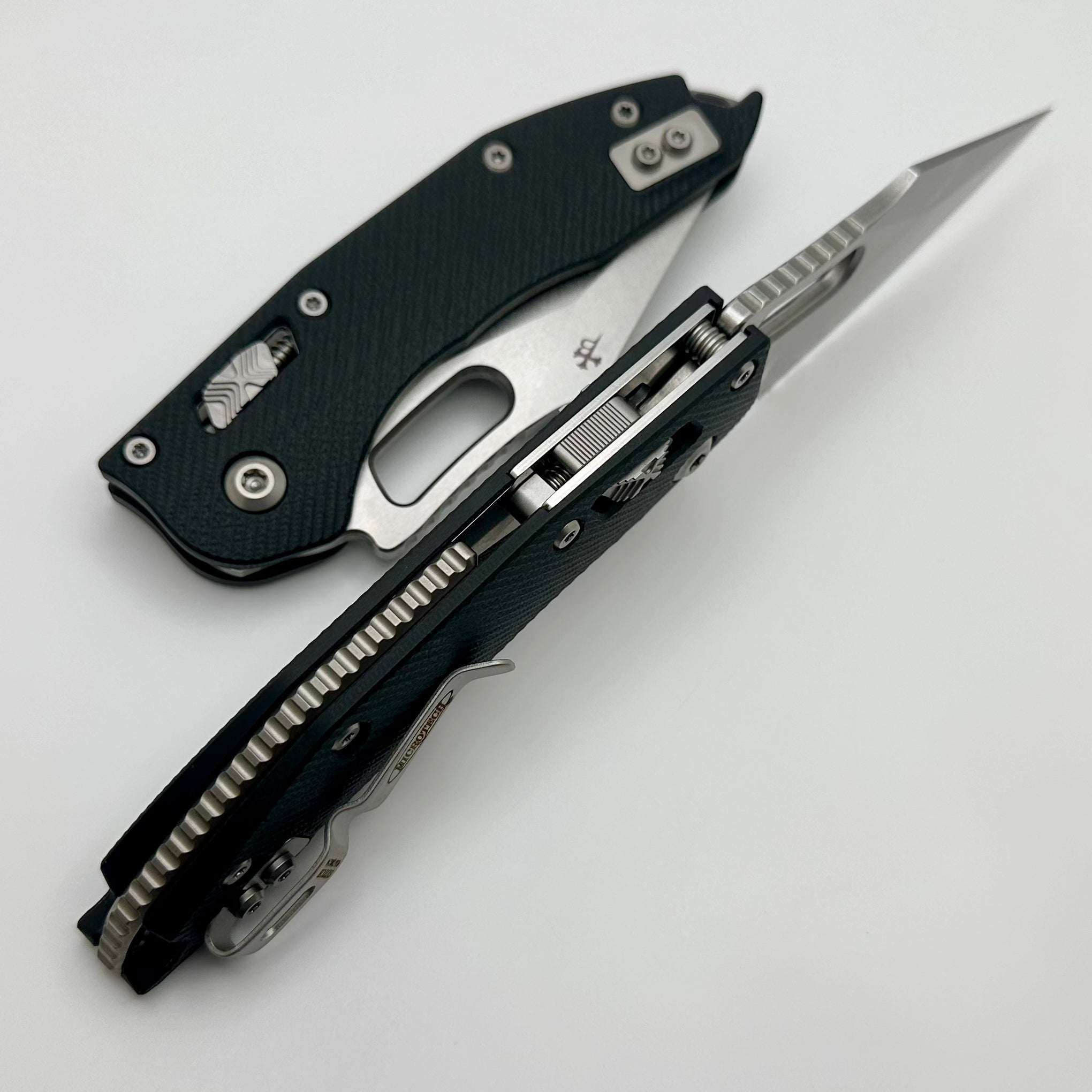 Premium Microtech Stitch RAM LOK Knife - Black G-10 & Full Serrated M390MK Blade