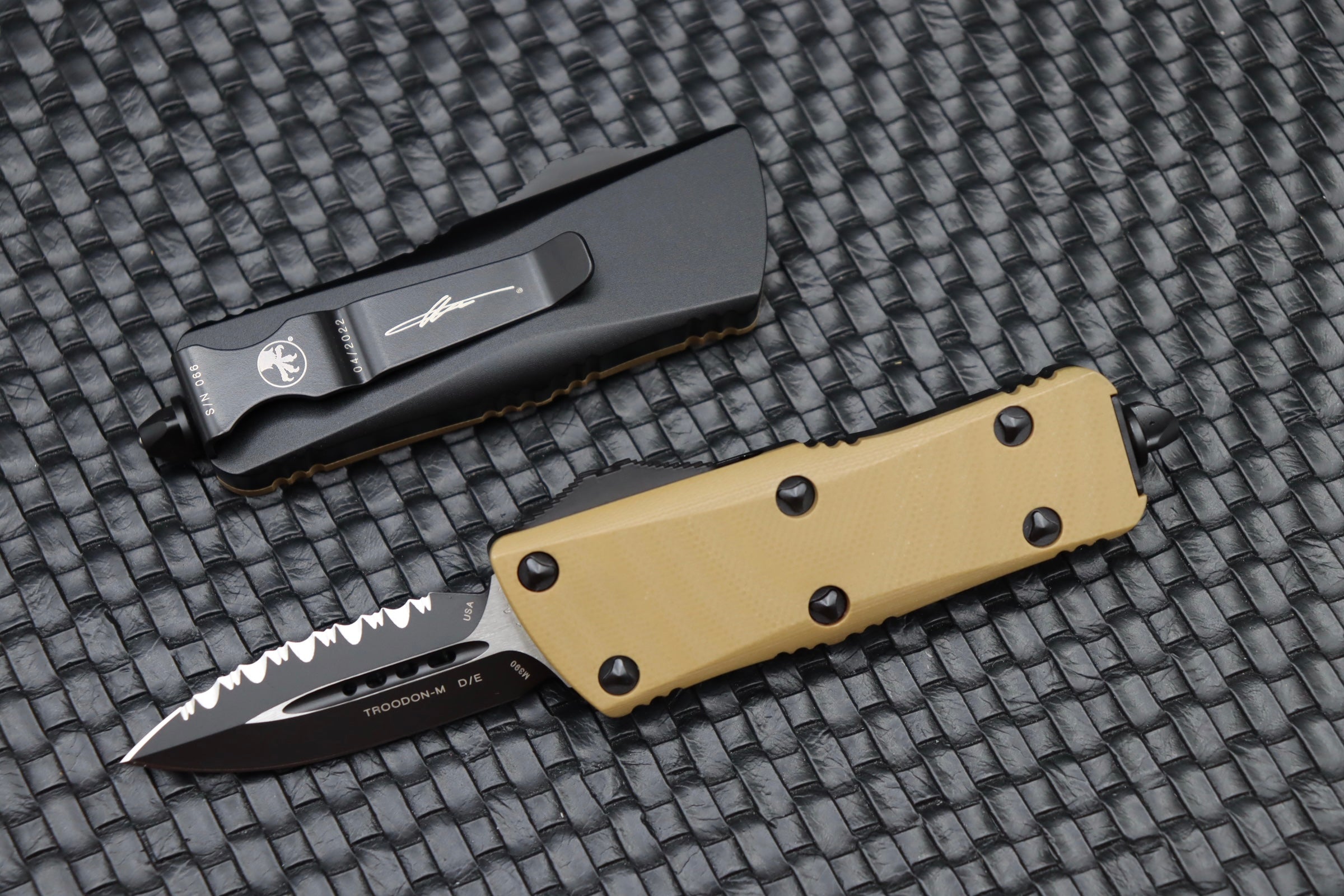 Microtech Mini Troodon Premium EDC Knife - Tan G10 Signature Series