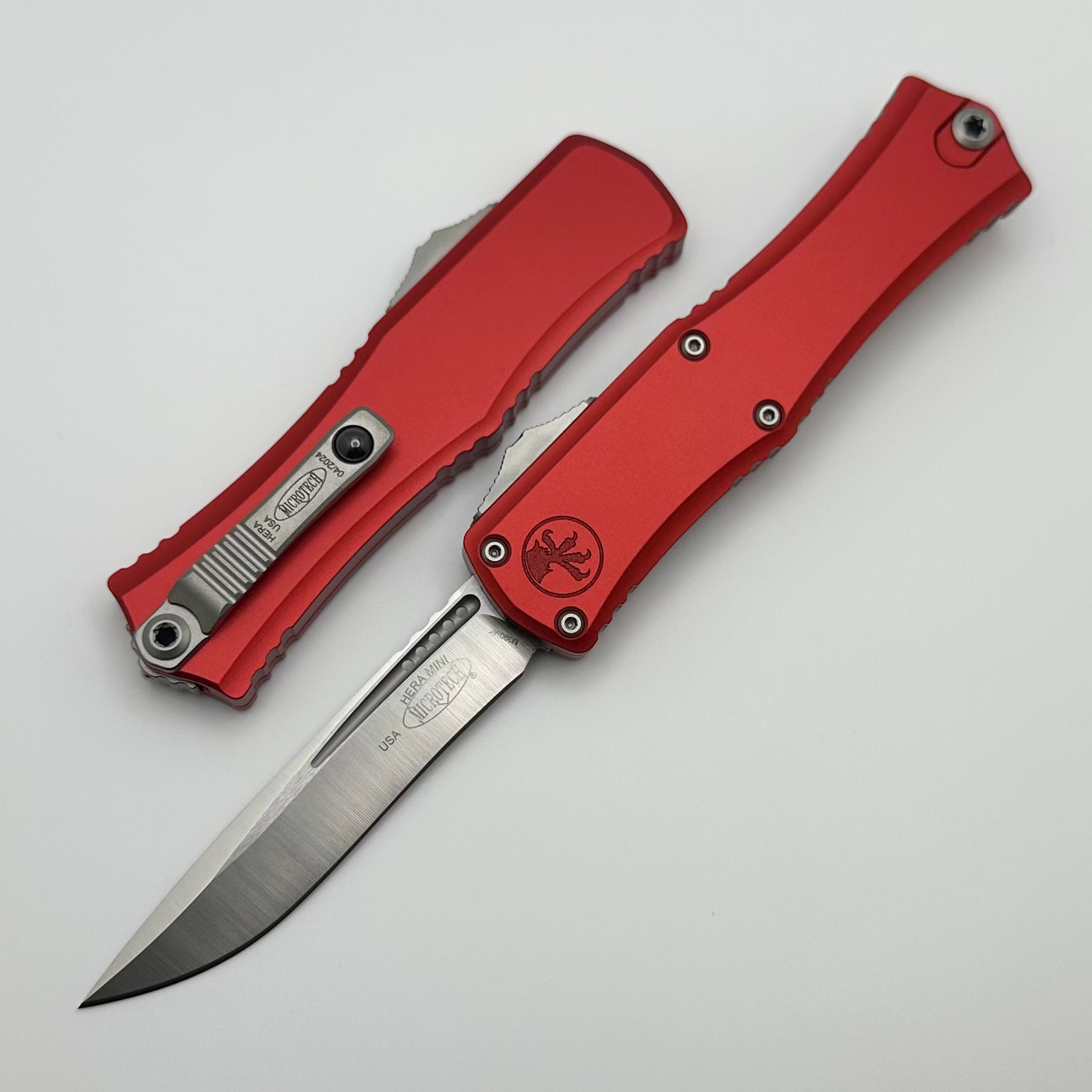 Premium Microtech Mini Hera Satin Recurve Knife - M390MK Steel, Red Aluminum Handle