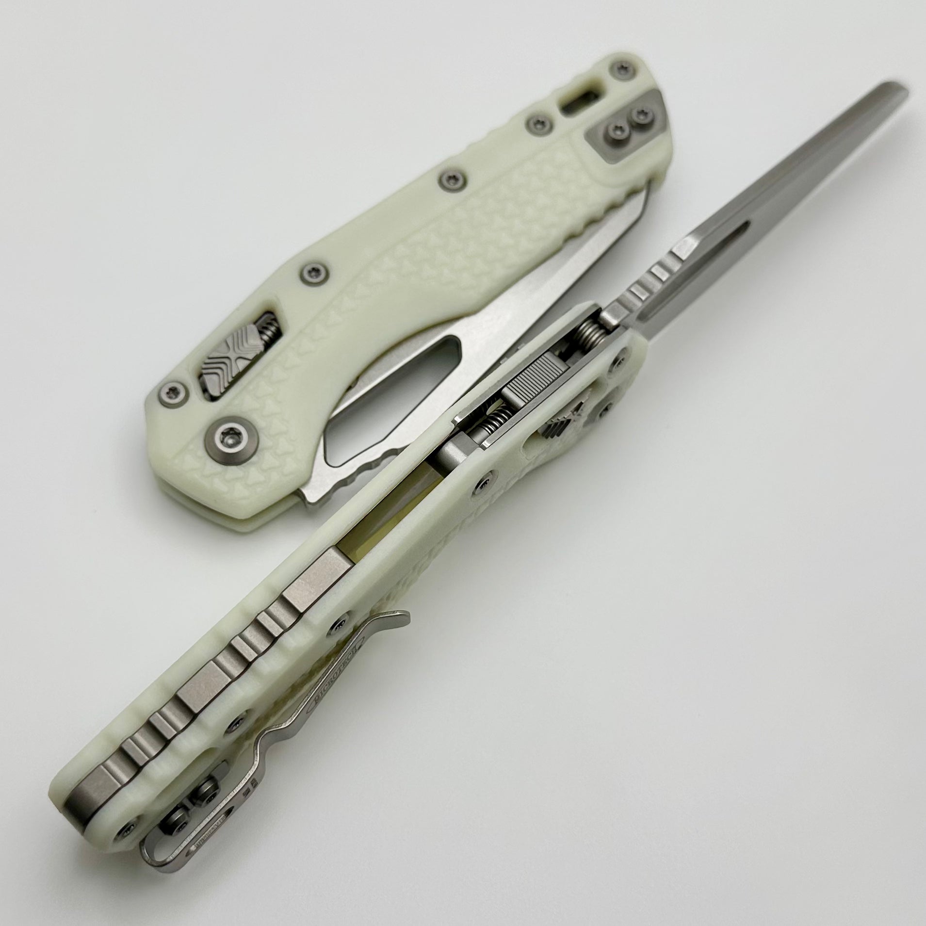 Microtech MSI RAM LOK Folding Knife - Premium White Polymer & M390MK Steel