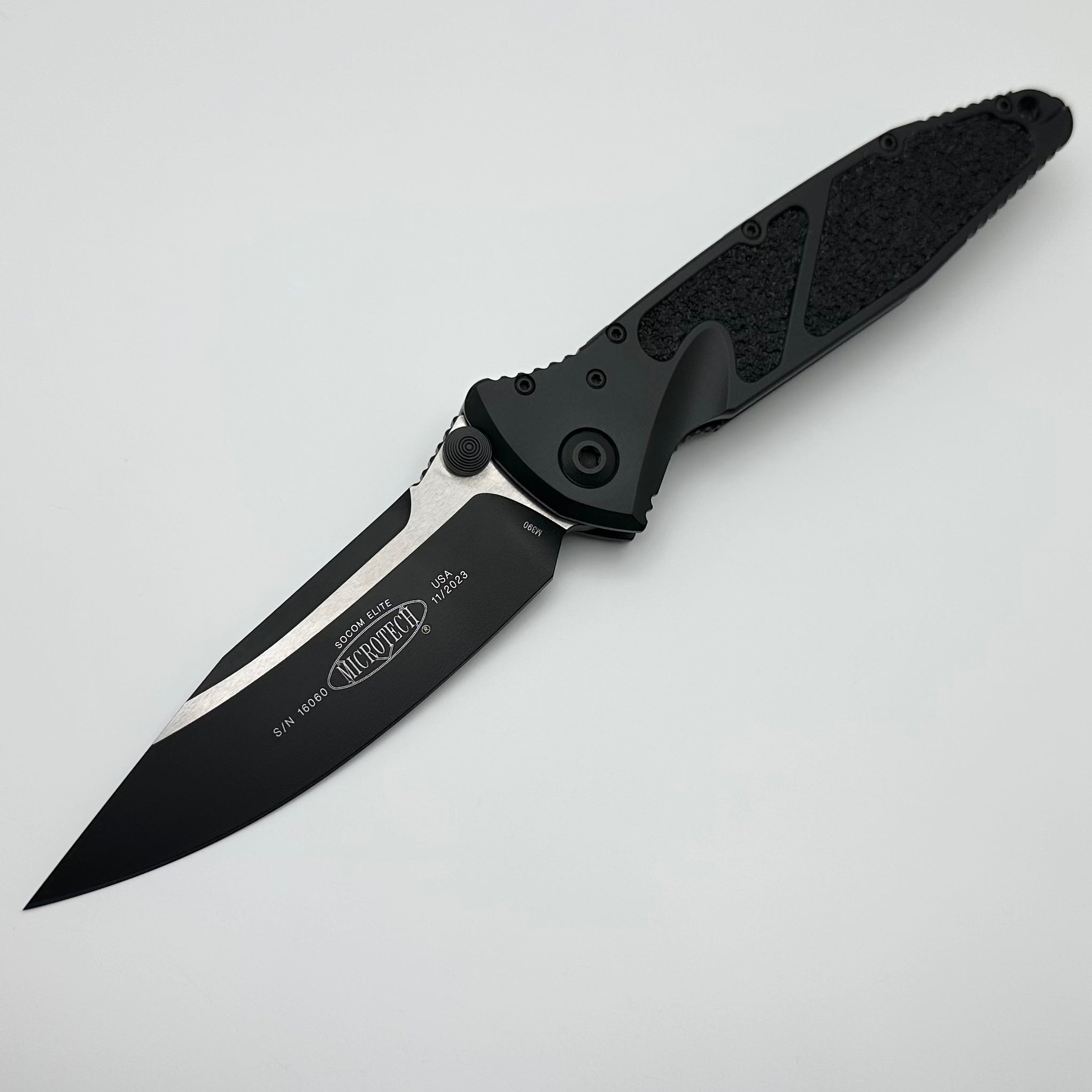 Microtech Socom Elite Tactical Knife - Premium Black Manual Folding Blade