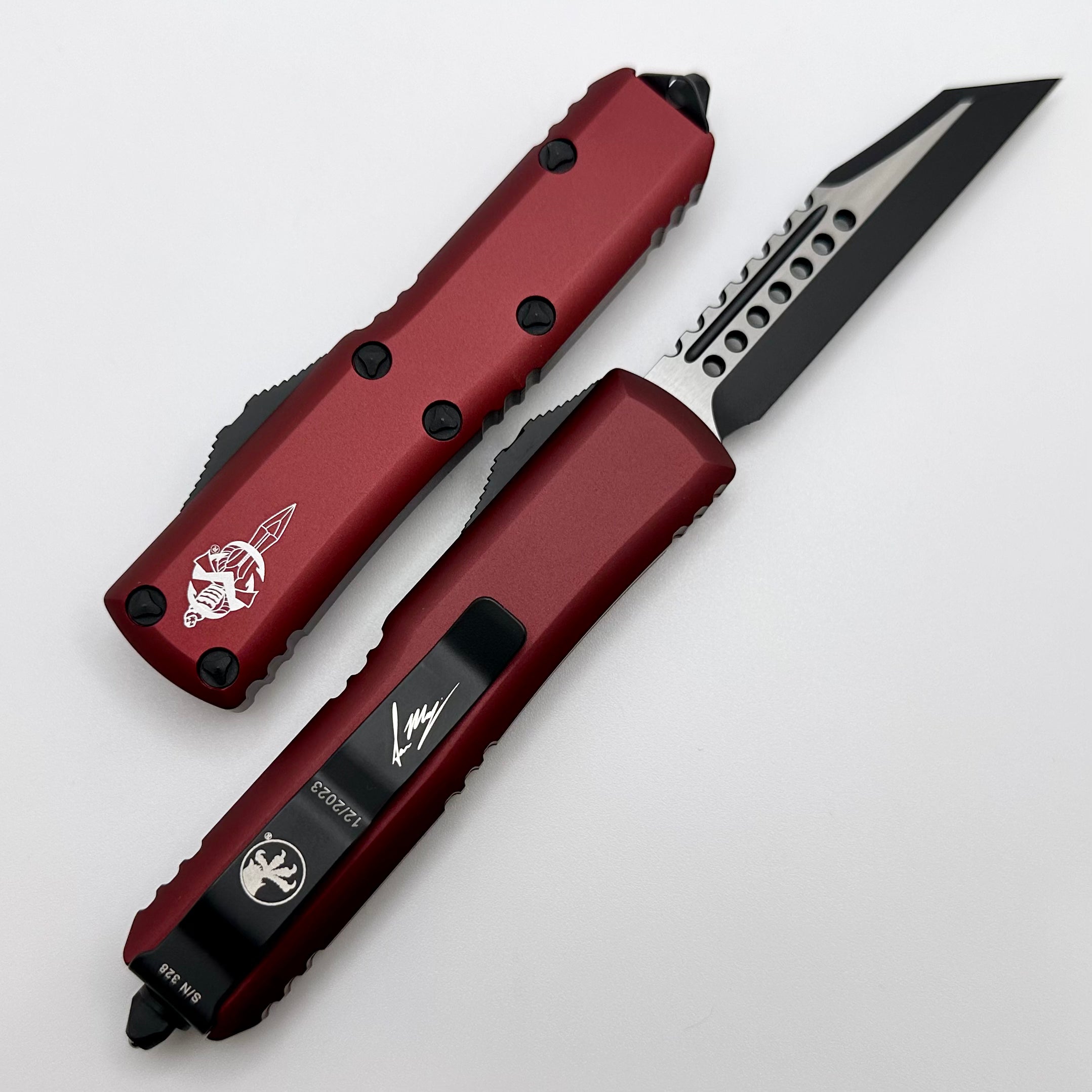 Microtech UTX-85 Warhound Black & Merlot Signature Series - Premium EDC Knife