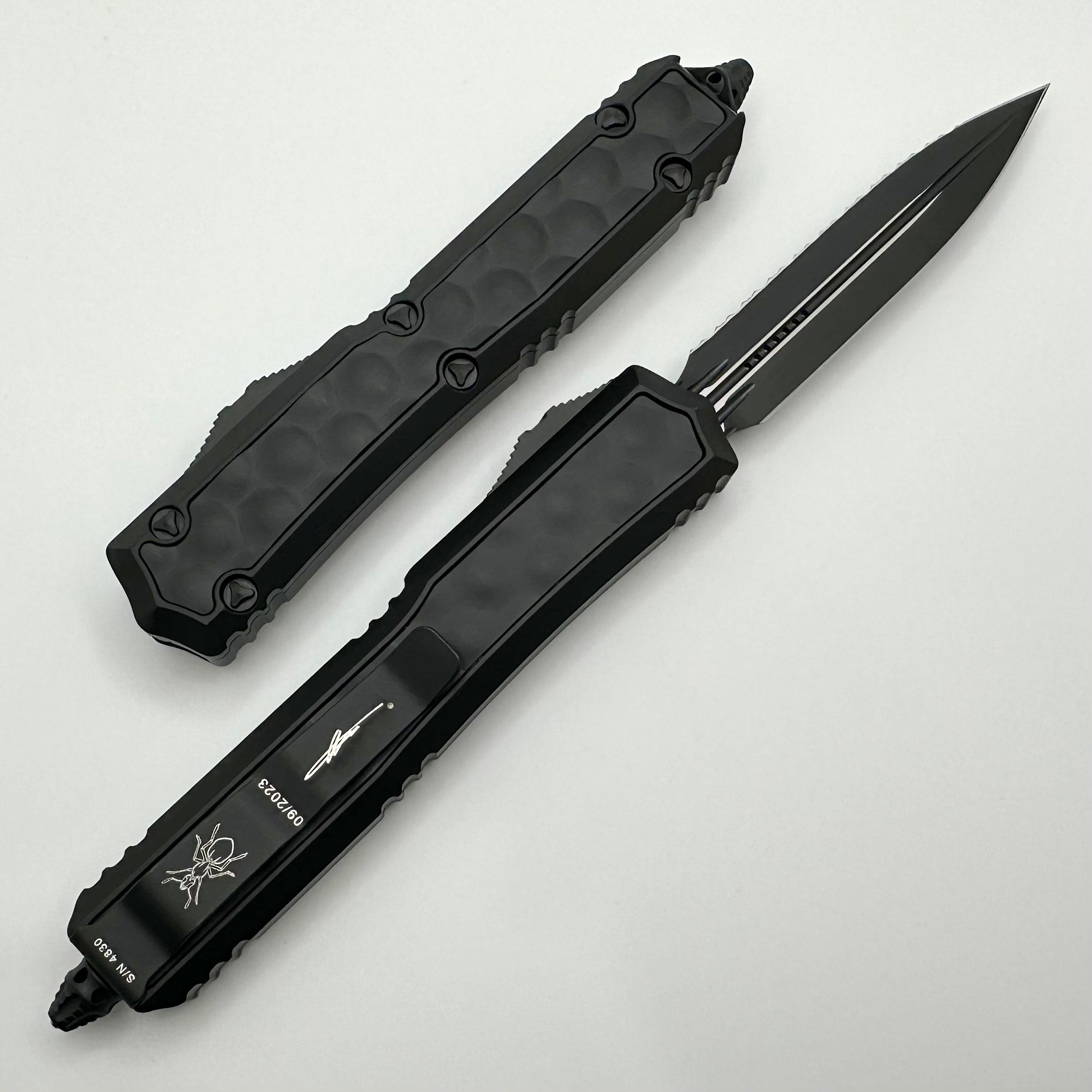 Microtech Makora Ultimate Tactical Knife - Double Edge Full Serrated with Premium Bubble Inlay