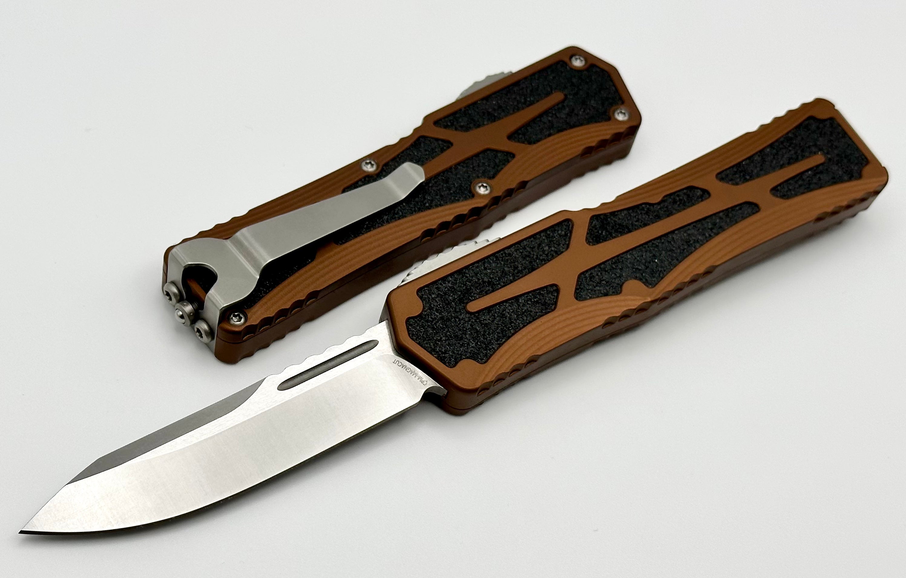 Premium Heretic Knives Colossus: Ultimate Magnacut Blade & Root Beer Handle