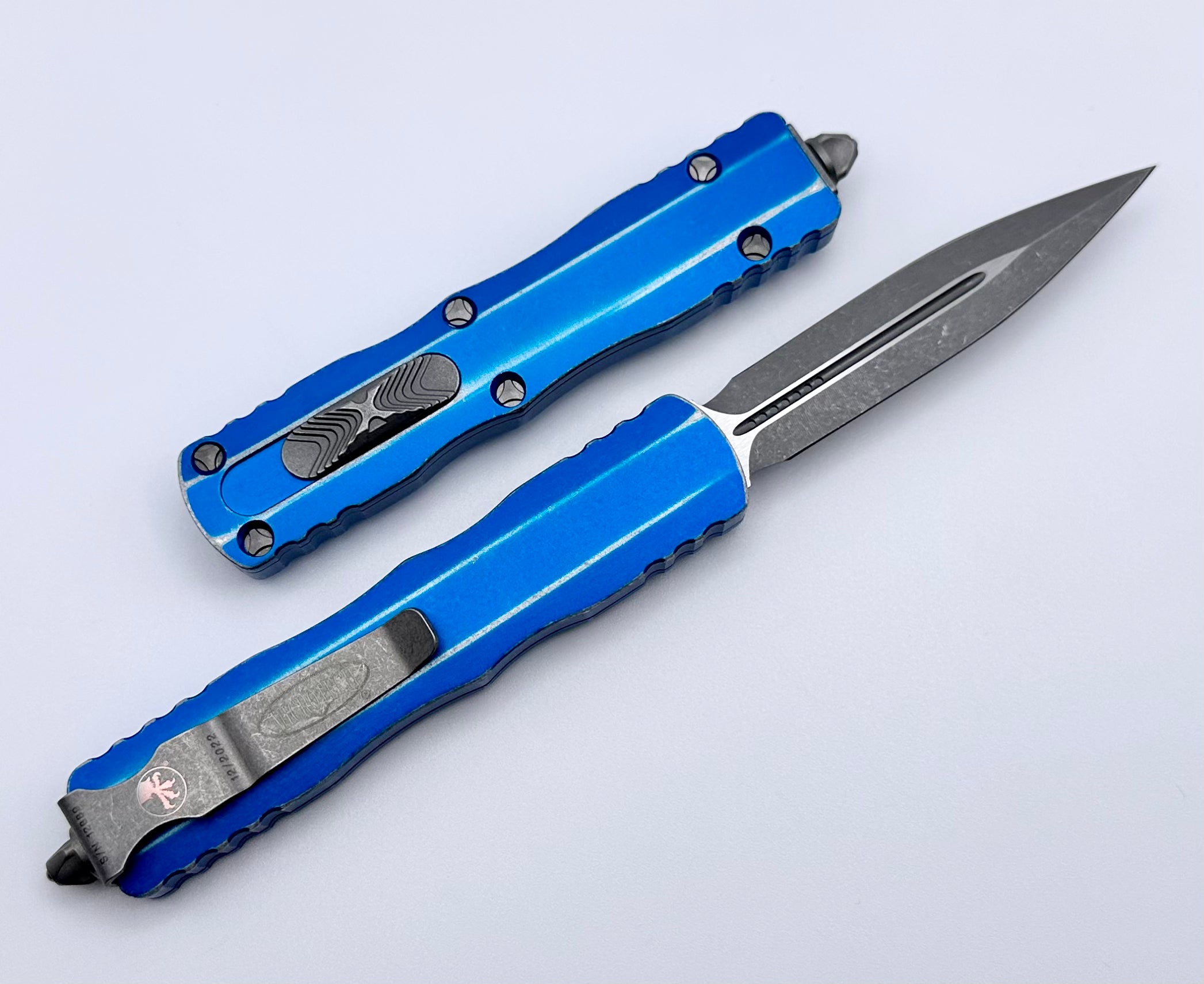 Microtech Dirac D/E Apocalyptic Ultimate Tactical Knife - Distressed Blue