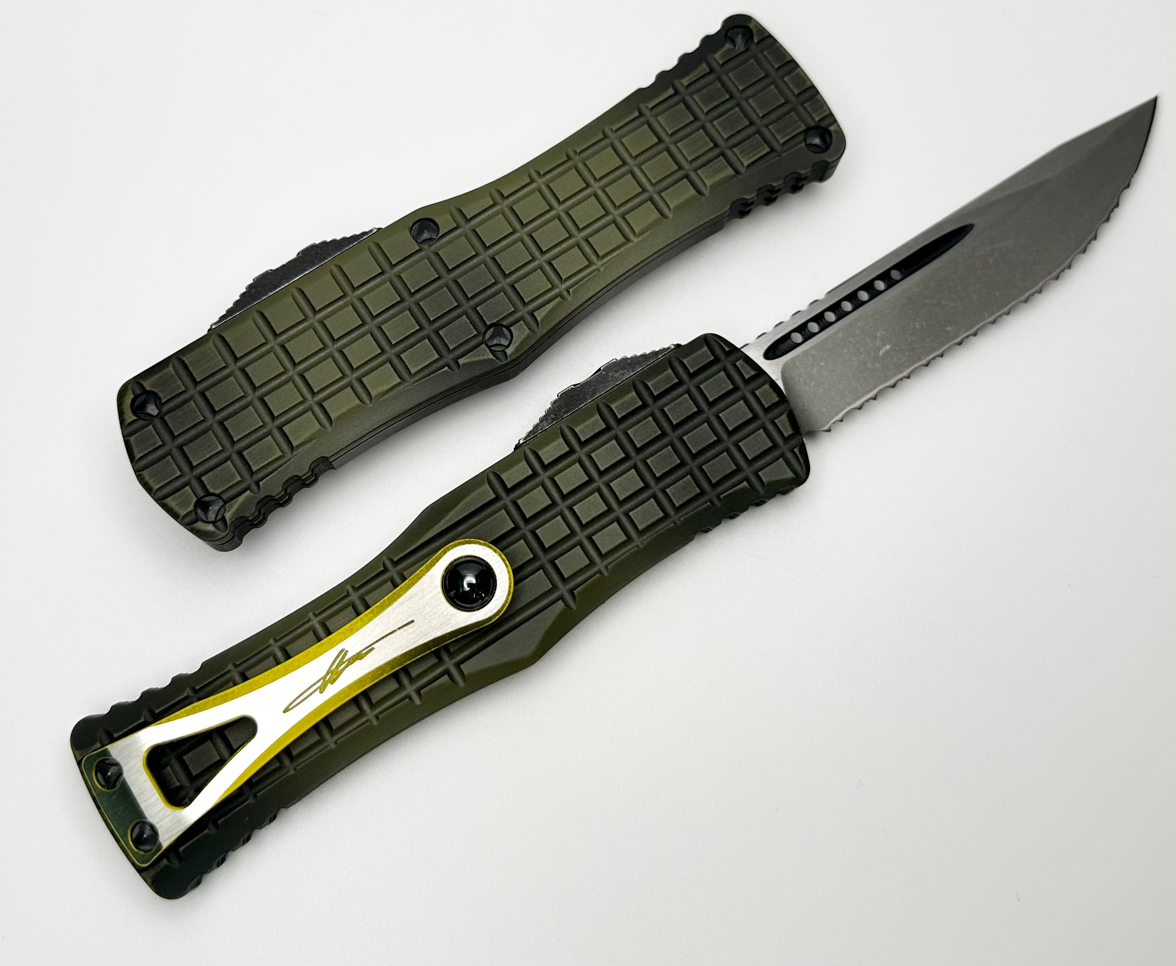 Microtech Hera Frag Grenade Green Apocalyptic Tactical Knife - Premium M390 Steel, Full Serrated Edge