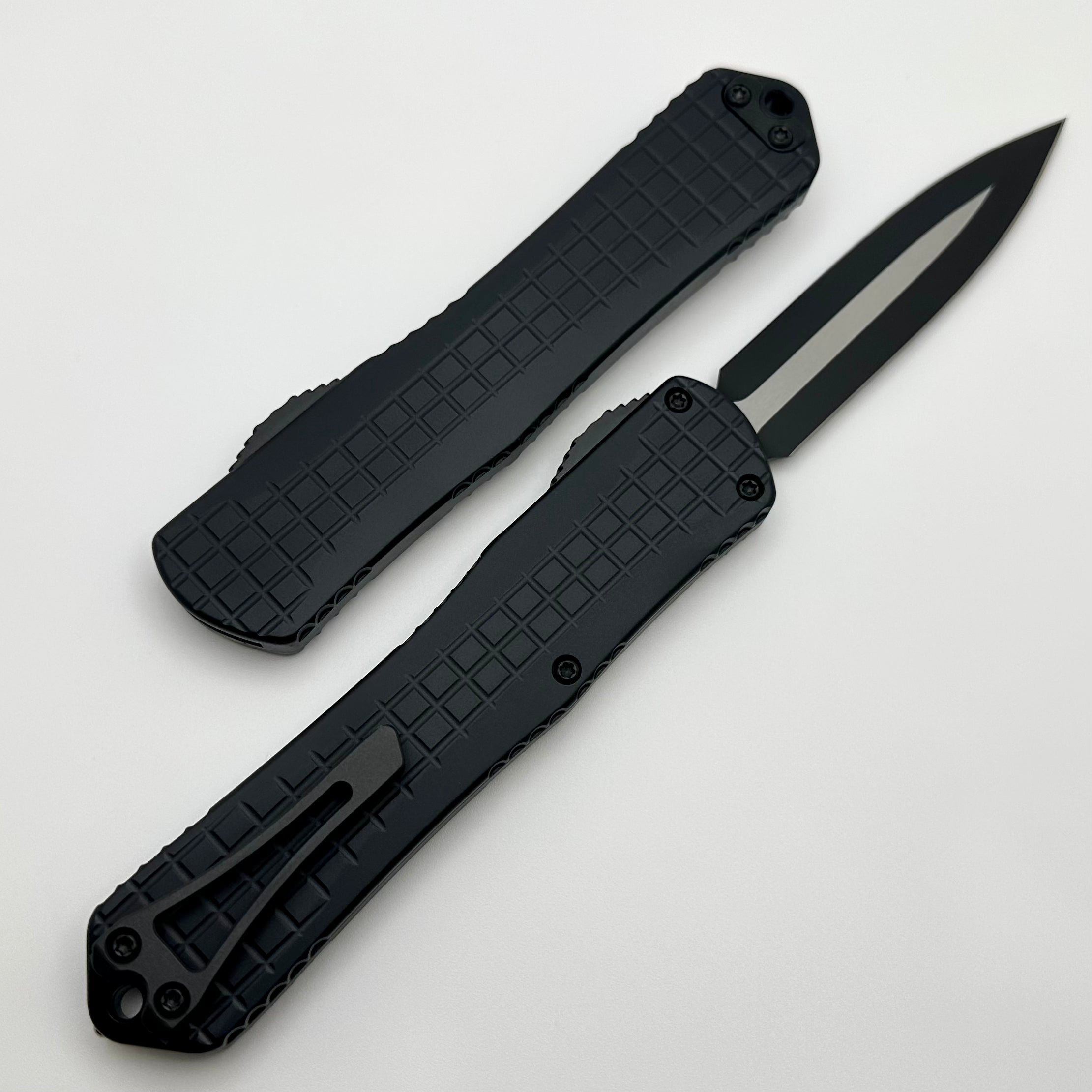 Heretic Knives Manticore X Ultimate OTF Knife - Black Frag Handle & Two-Tone MagnaCut Blade