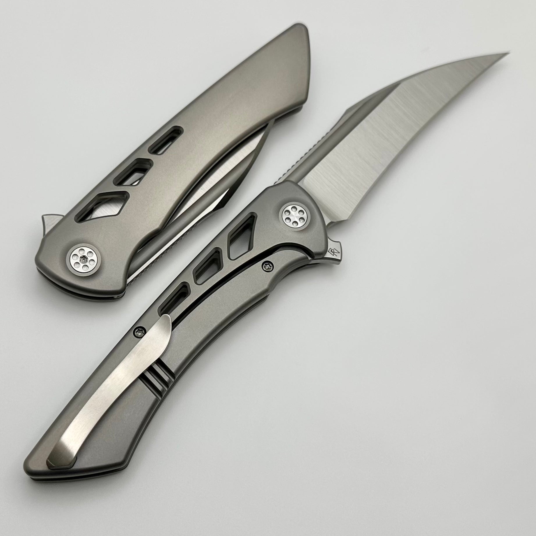 Premium SharpByDesign Derecho Aspirated Titanium Knife with M390 Steel