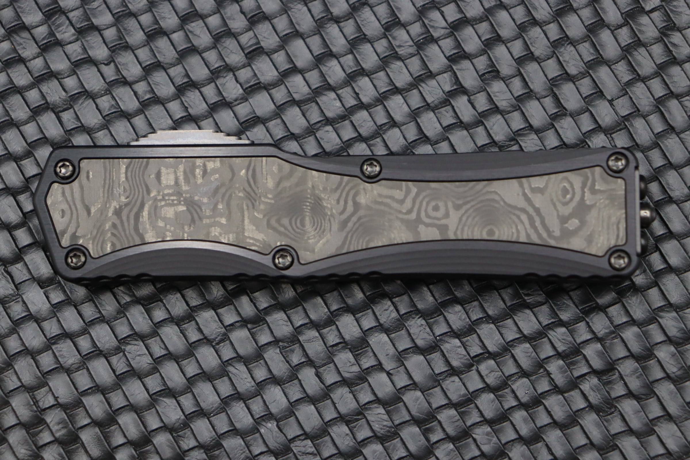 Premium Heretic Knives Colossus: Fat Carbon & Baker Forge Damascus Recurve Blade