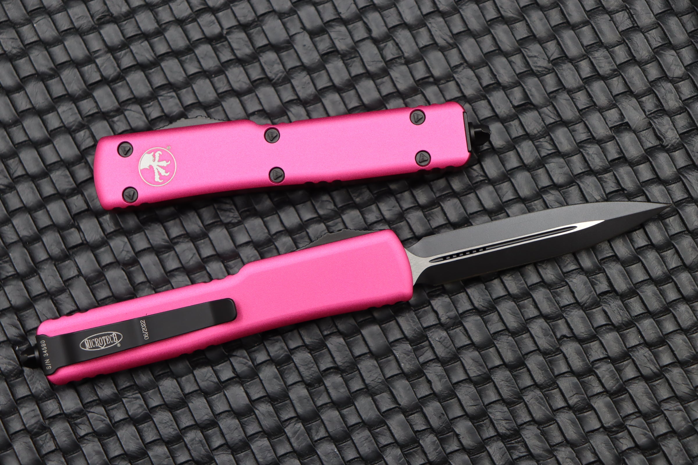 Microtech UTX-70 Premium Tactical Knife - Black & Pink Edition