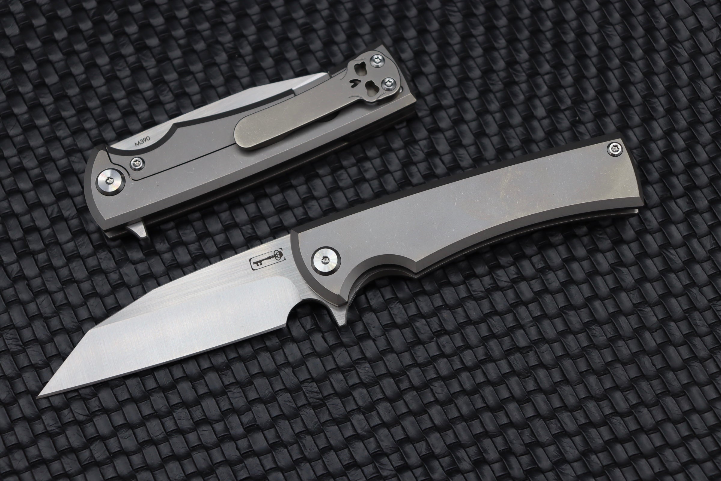 Ultimate Chaves Knives Street Sangre: Premium M390 & Titanium Flipper