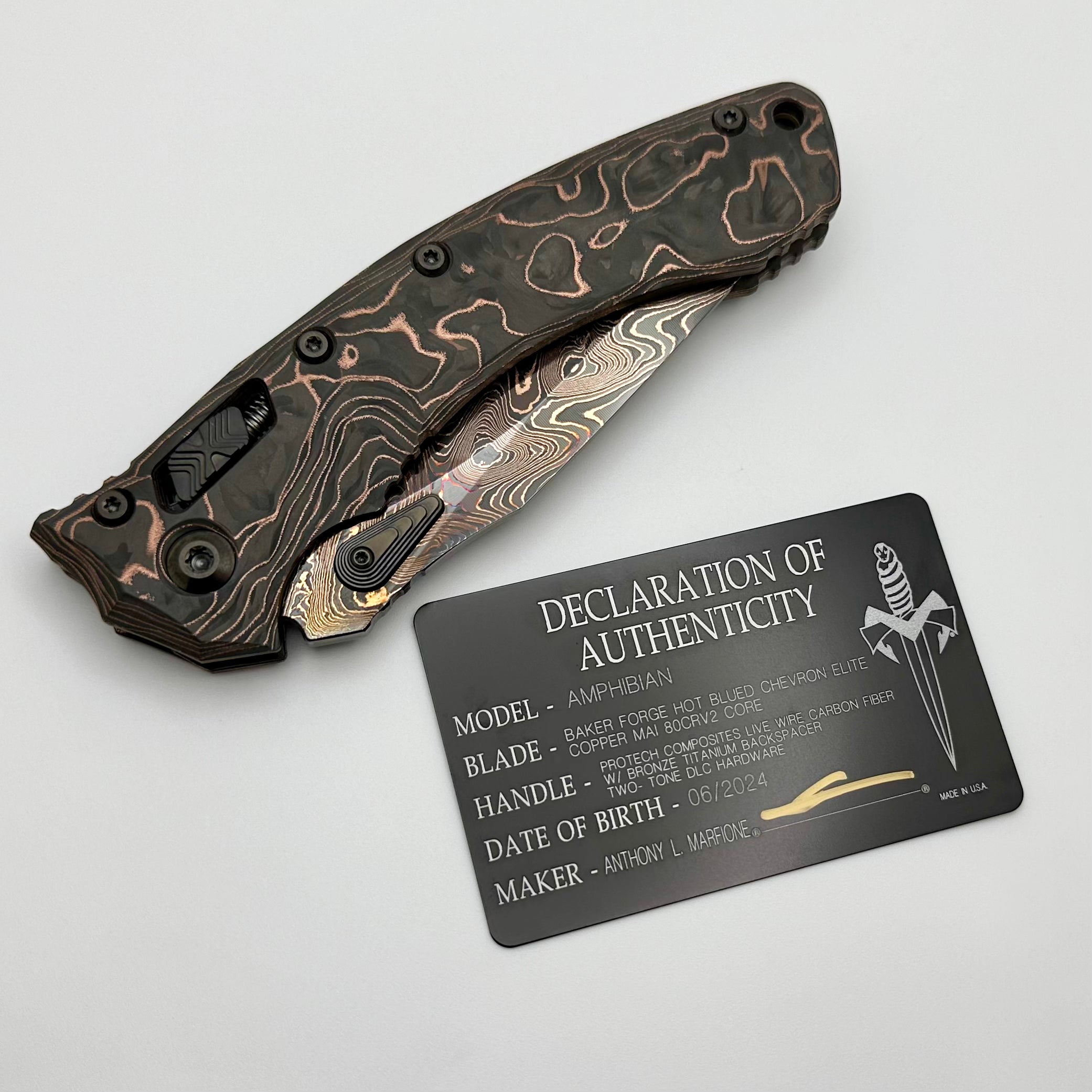 Microtech Amphibian RAM-LOK Signature Series Knife - Premium Carbon Fiber & Damascus Blade