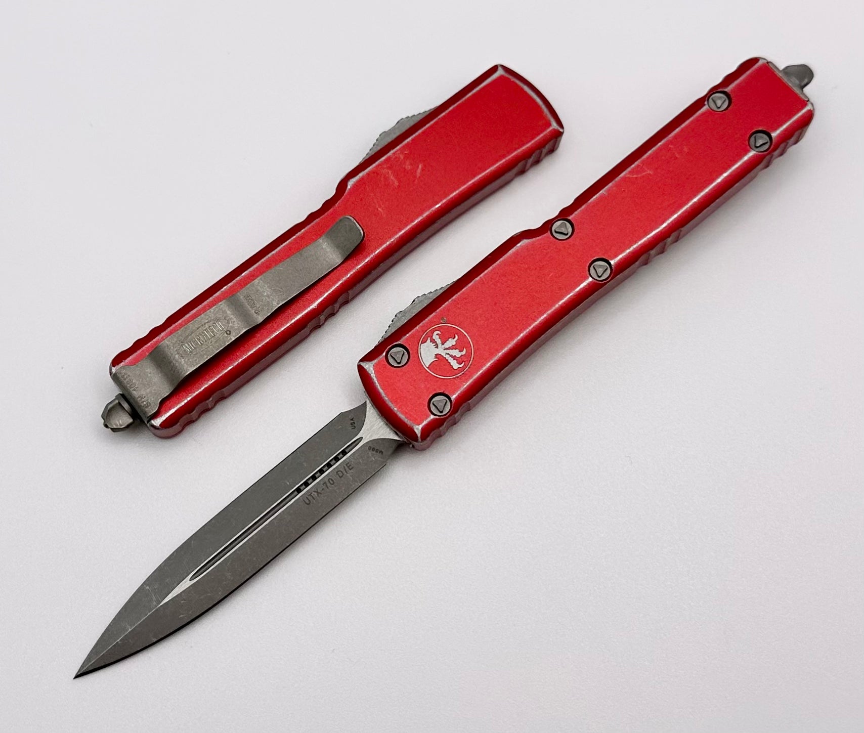 Microtech UTX-70 D/E & Distressed Red 147-10DRD | Premium Compact Tactical Knife