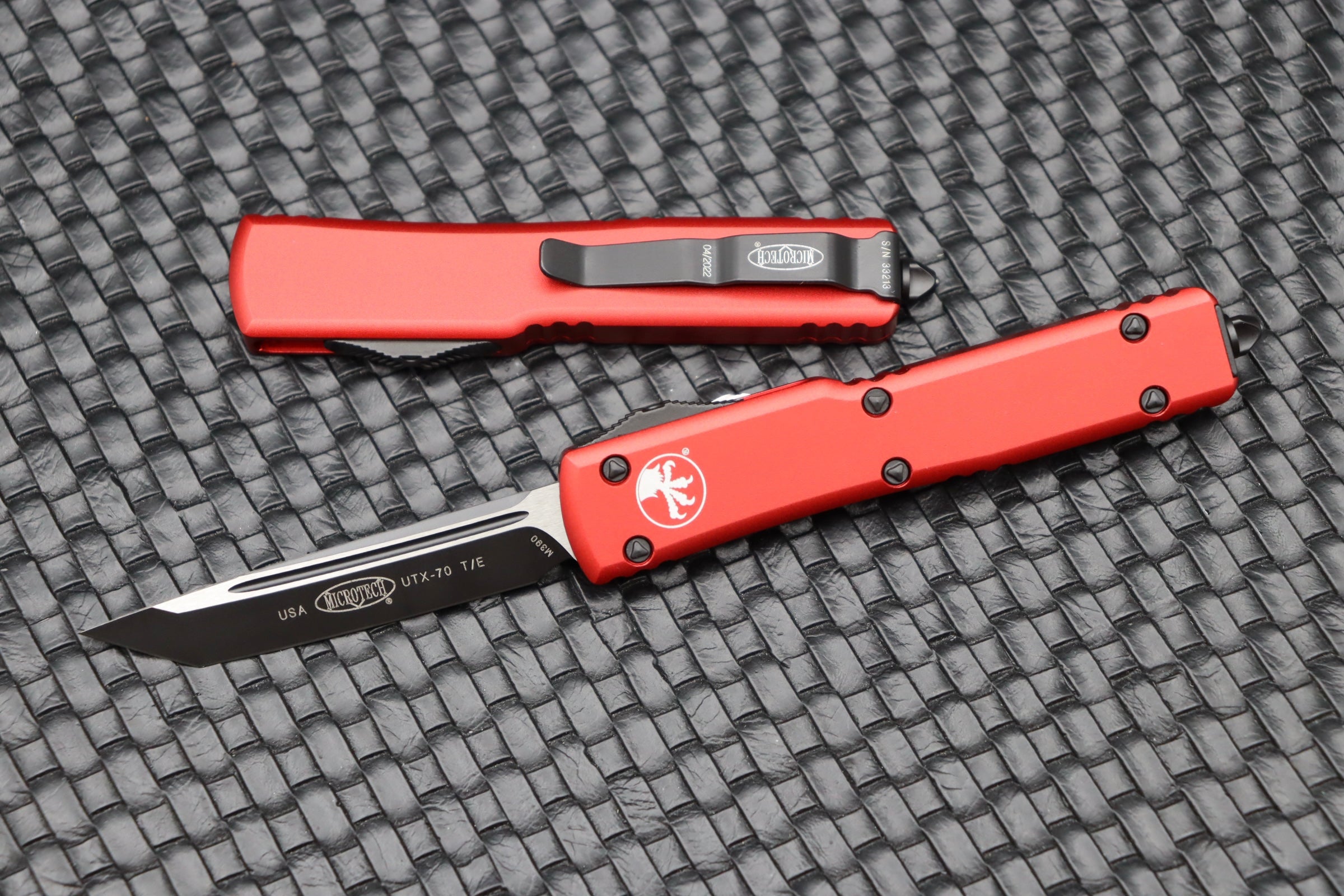 Microtech UTX-70 Tanto Black & Red – Compact Precision Knife