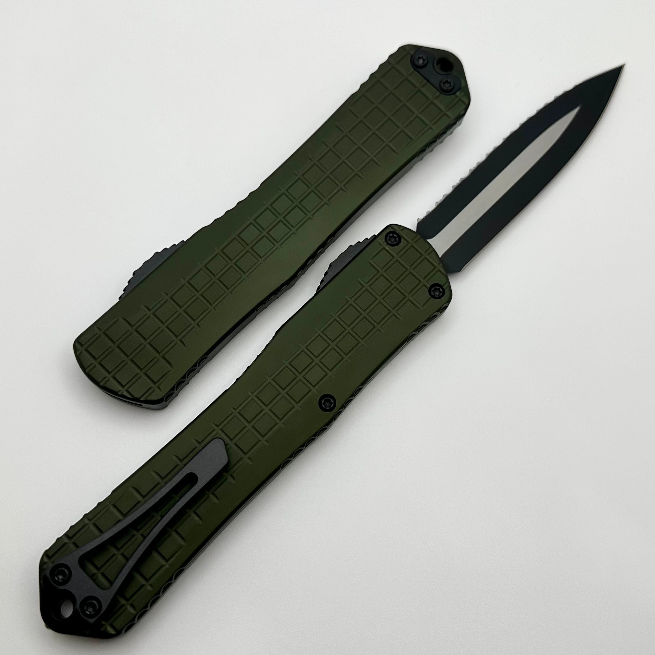 Heretic Knives Manticore X Ultimate Green Frag Handle & Two Tone Black D/E Full Serrated MagnaCut OTF Knife